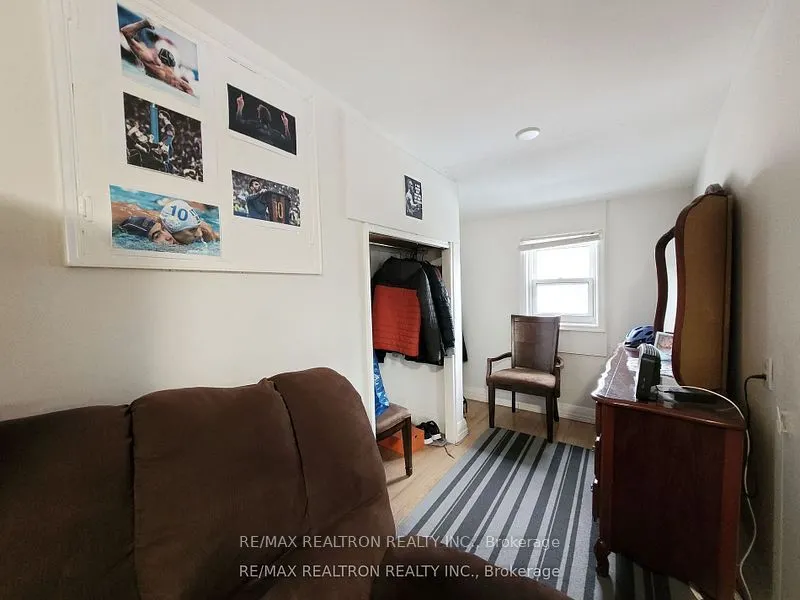 185 Steeles Avenue E