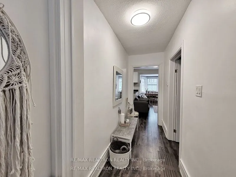185 Steeles Avenue E