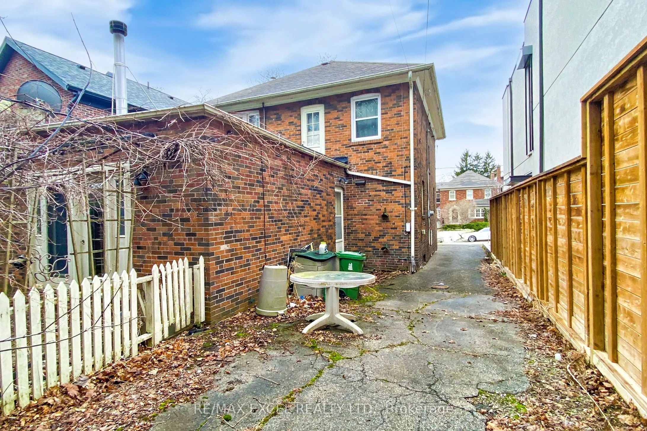 317 Warren Road