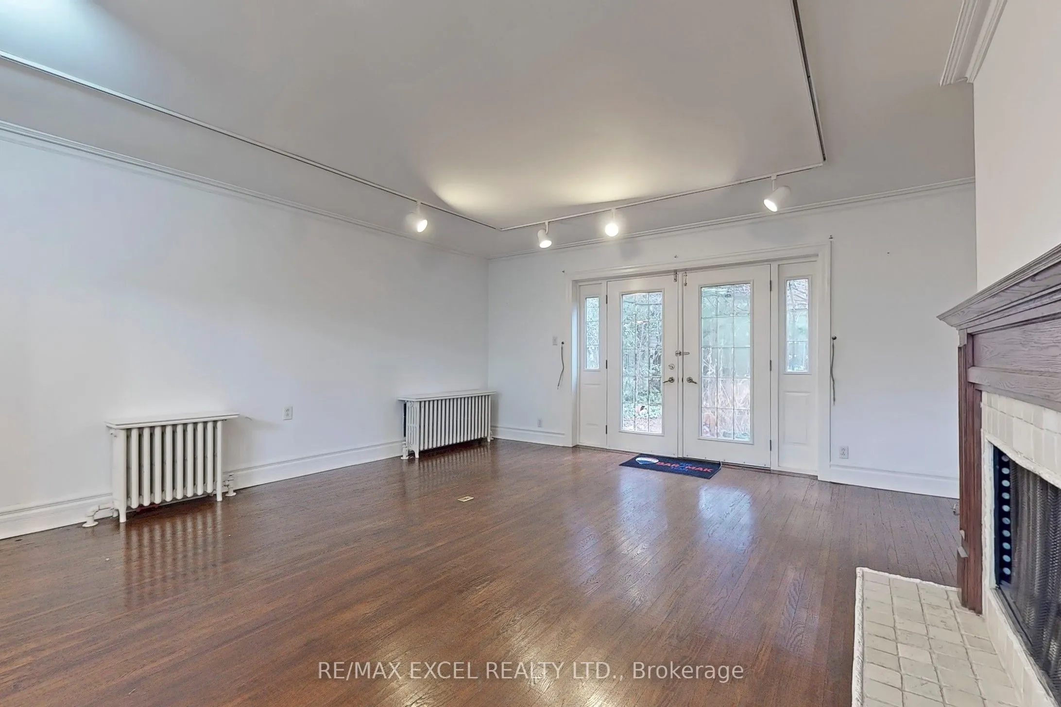 317 Warren Road
