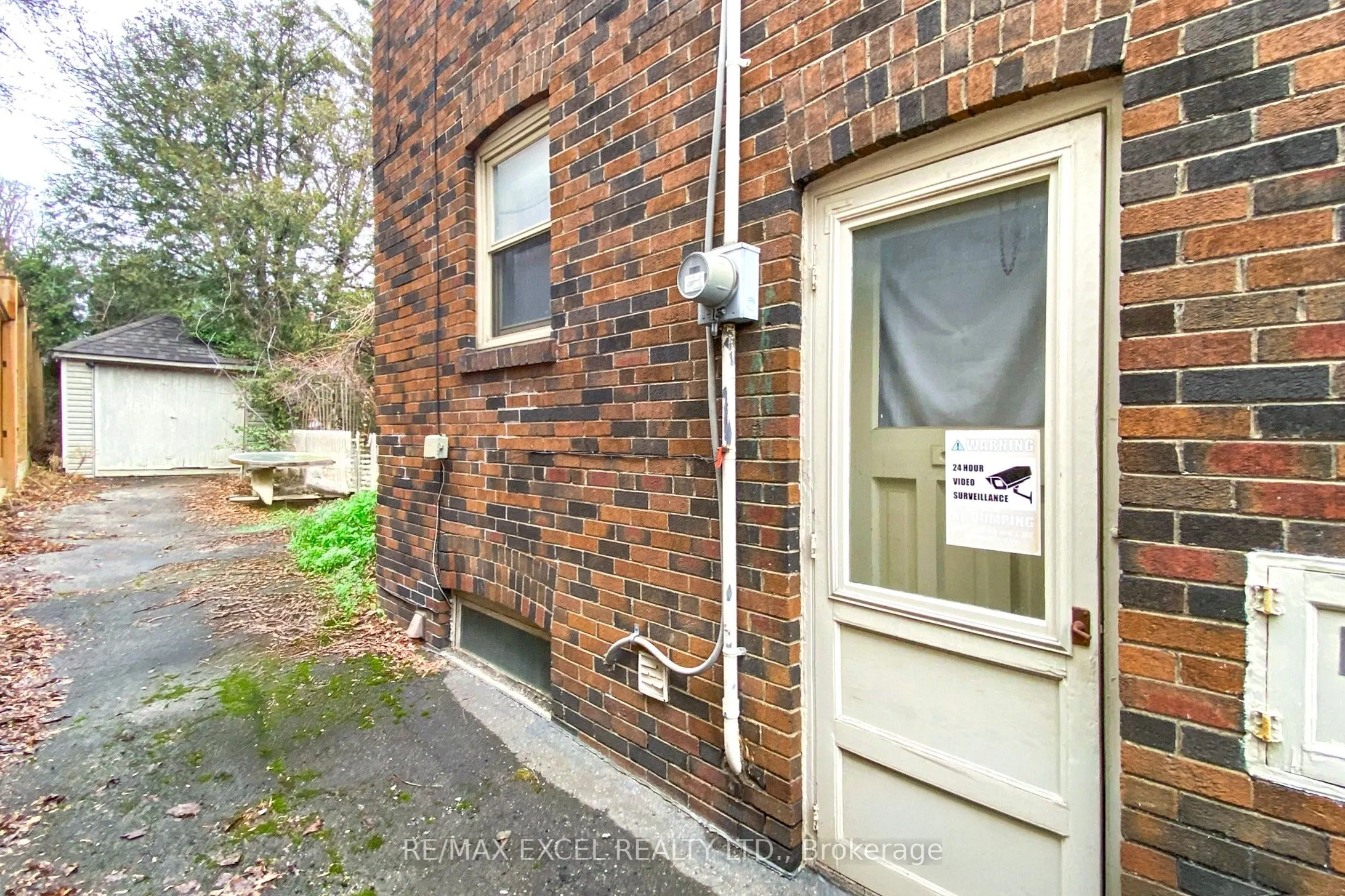 317 Warren Road