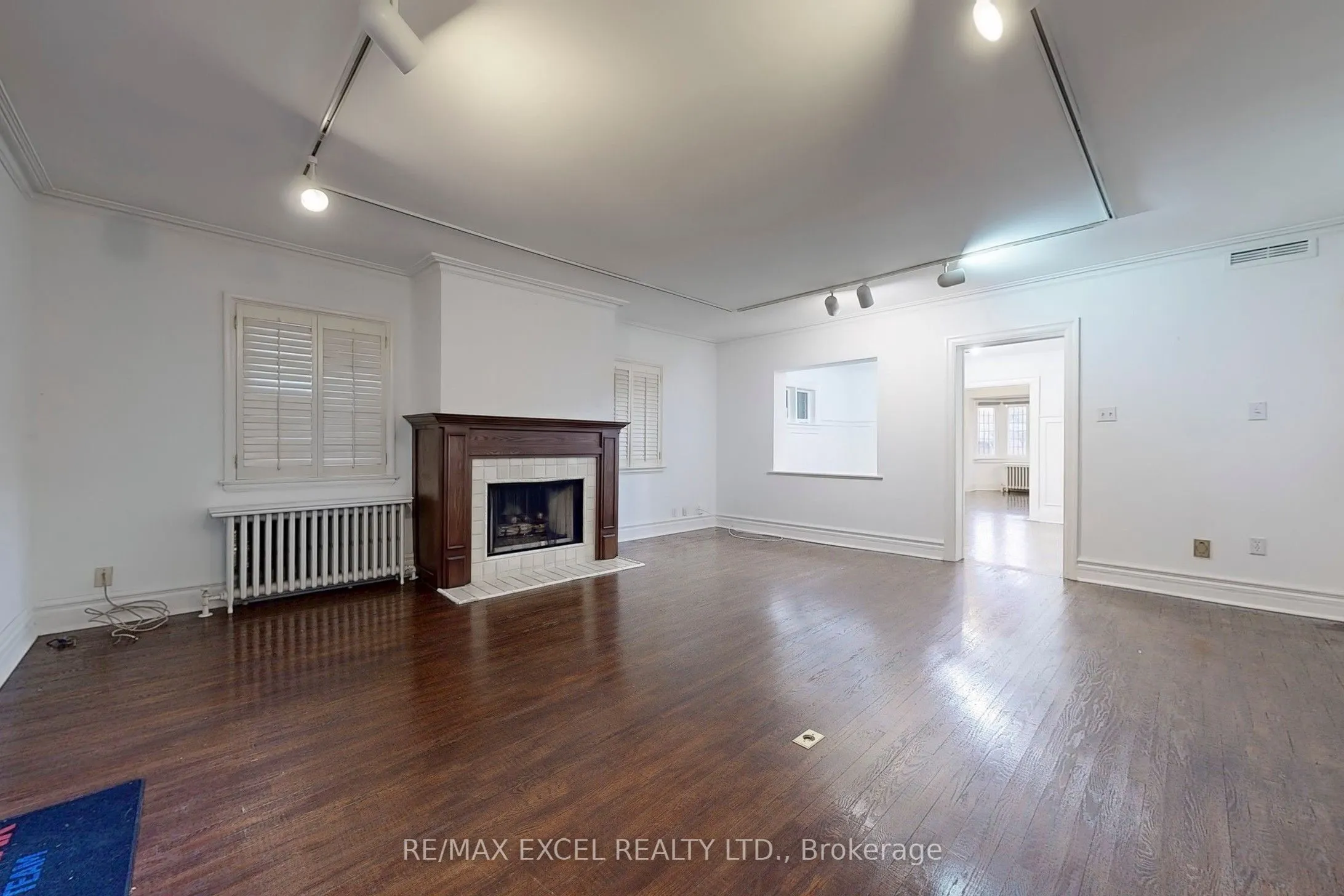 317 Warren Road