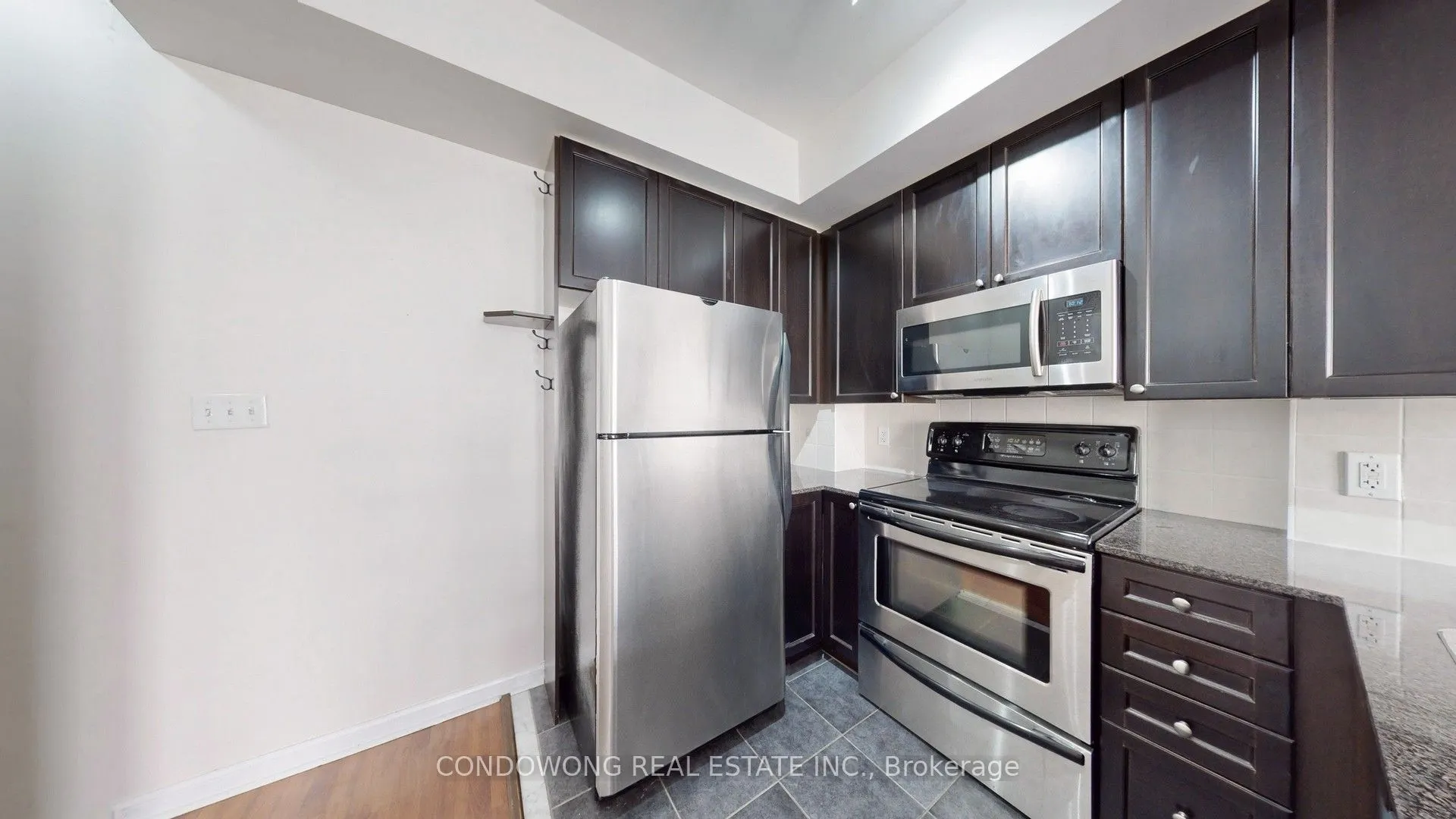 78 Carr Street, #25