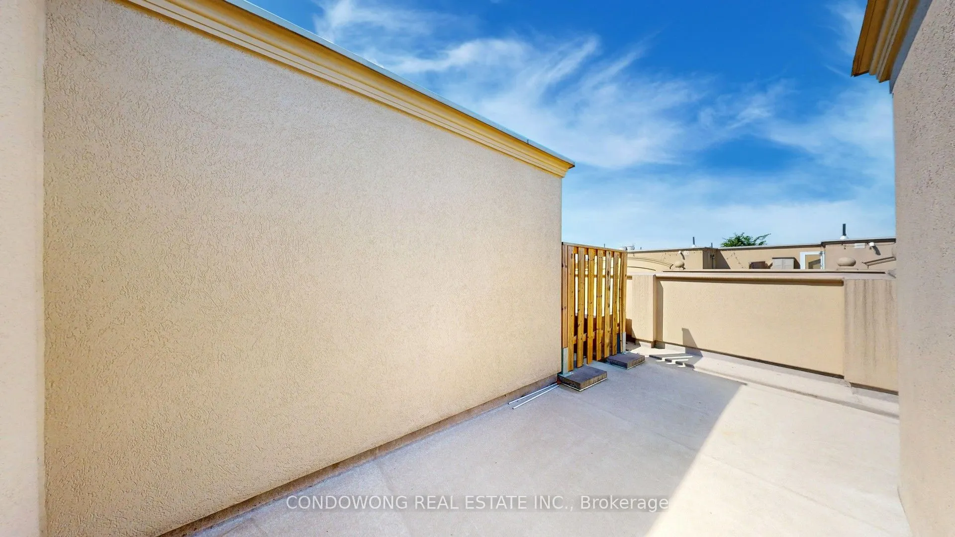 78 Carr Street, #25