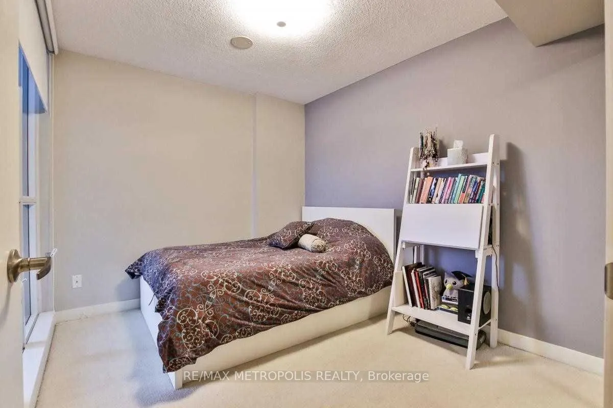 320 Richmond Street E, #1413