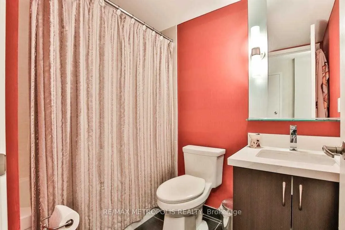 320 Richmond Street E, #1413