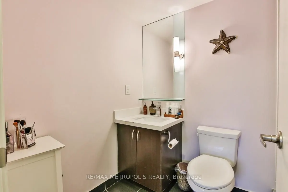 320 Richmond Street E, #1413