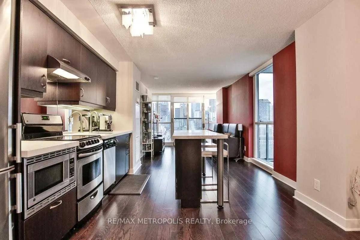 320 Richmond Street E, #1413