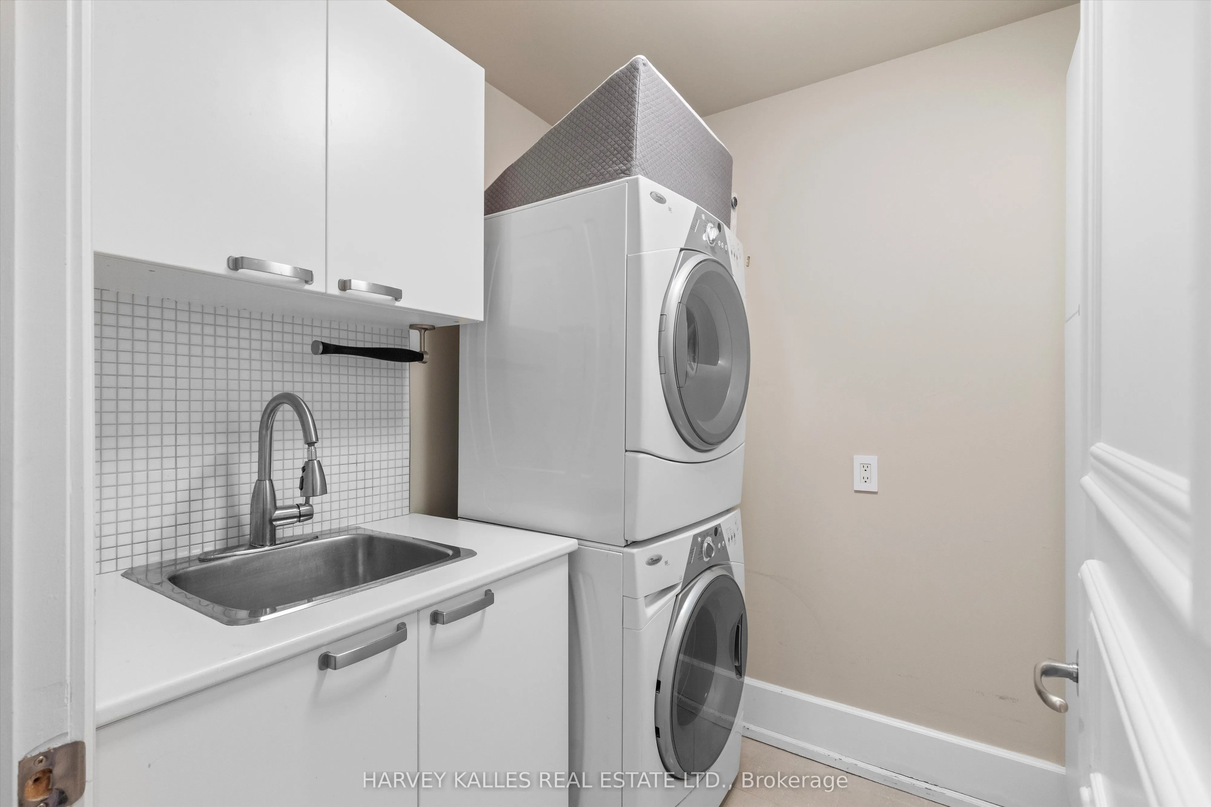 662 Sheppard Avenue E, #UPH4