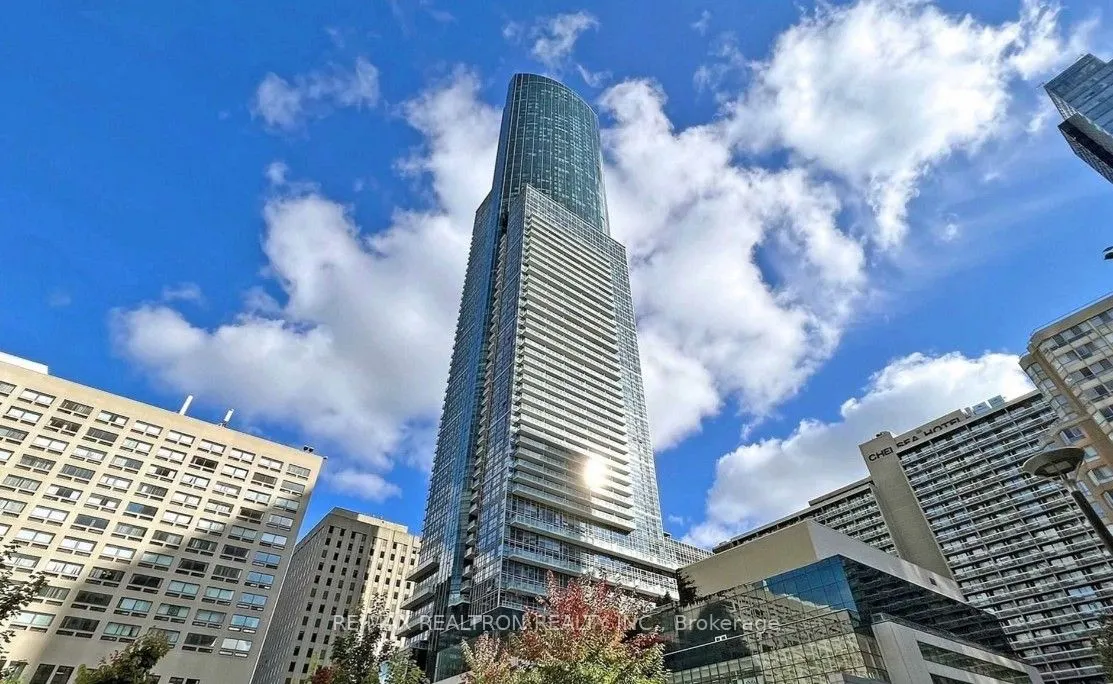 386 Yonge Street, #804