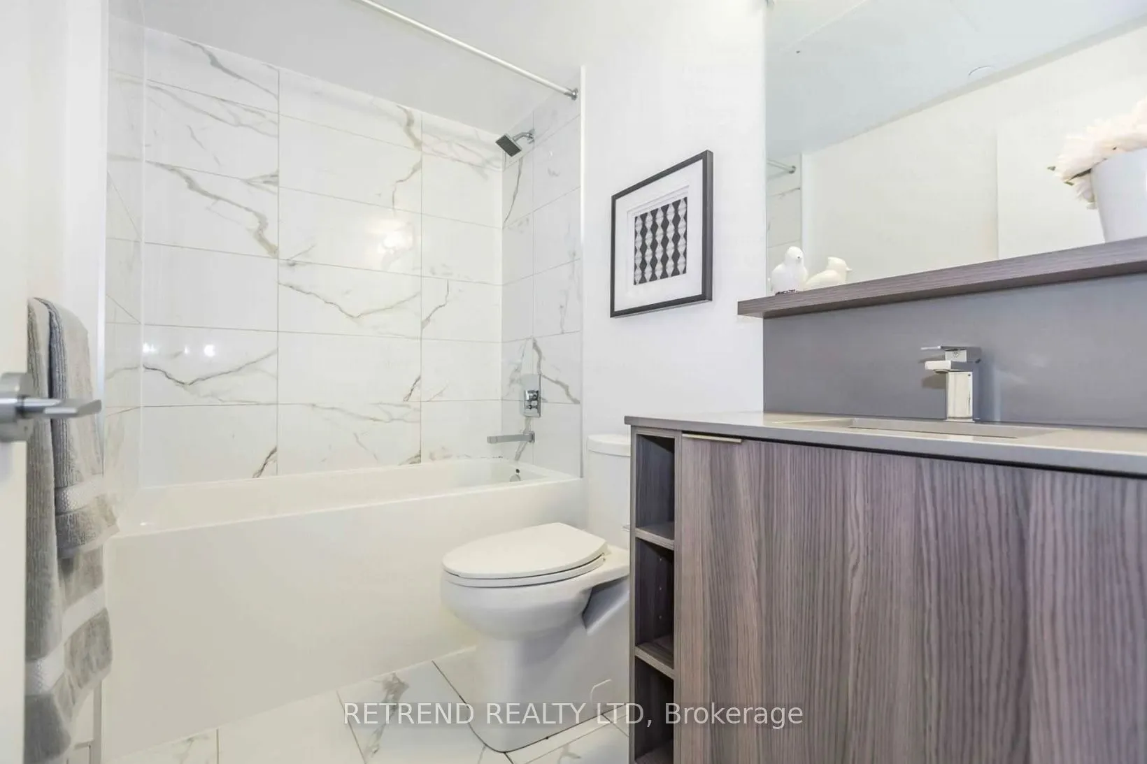 85 Wood Street, #1107