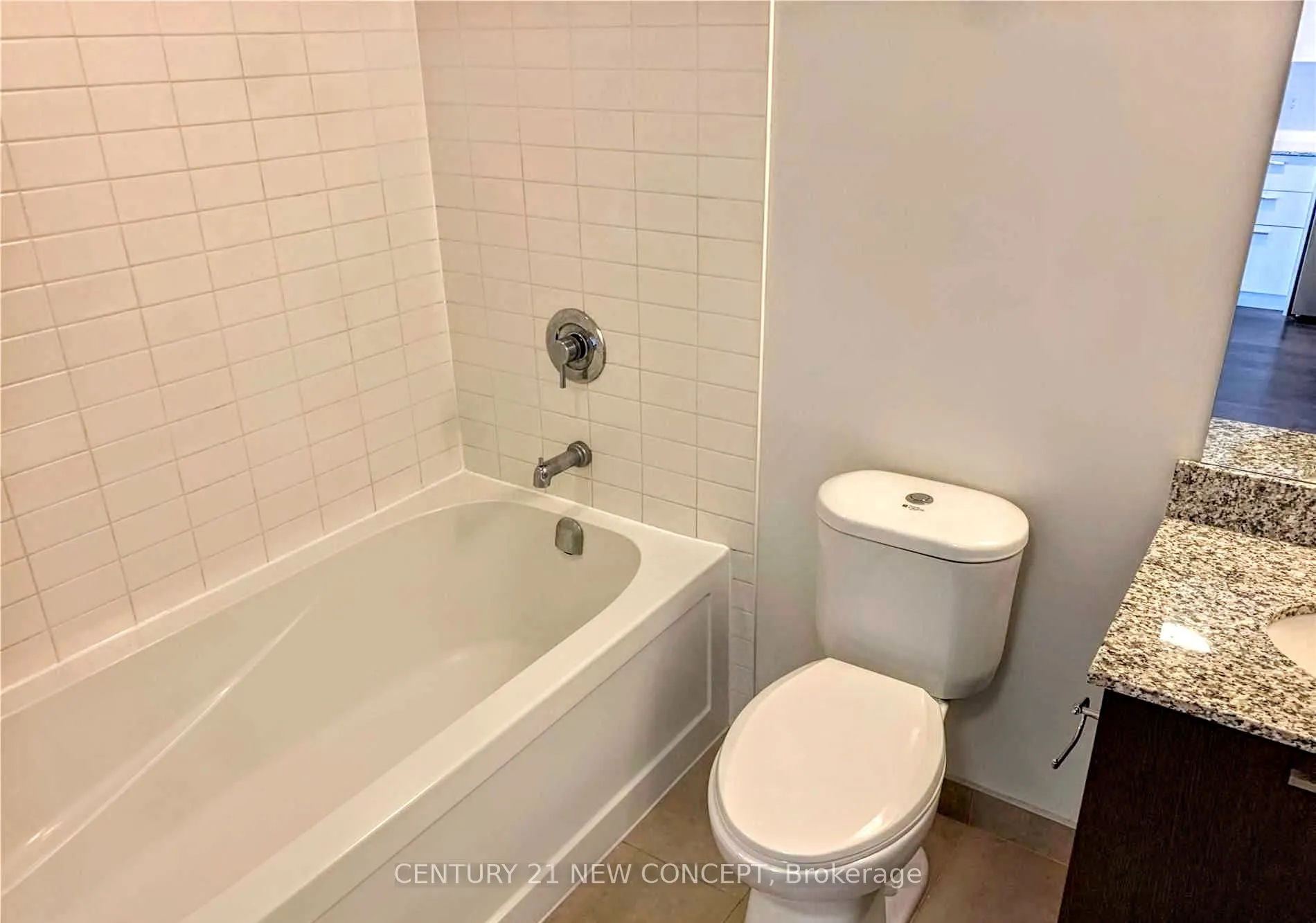 88 Sheppard Avenue E, #1111