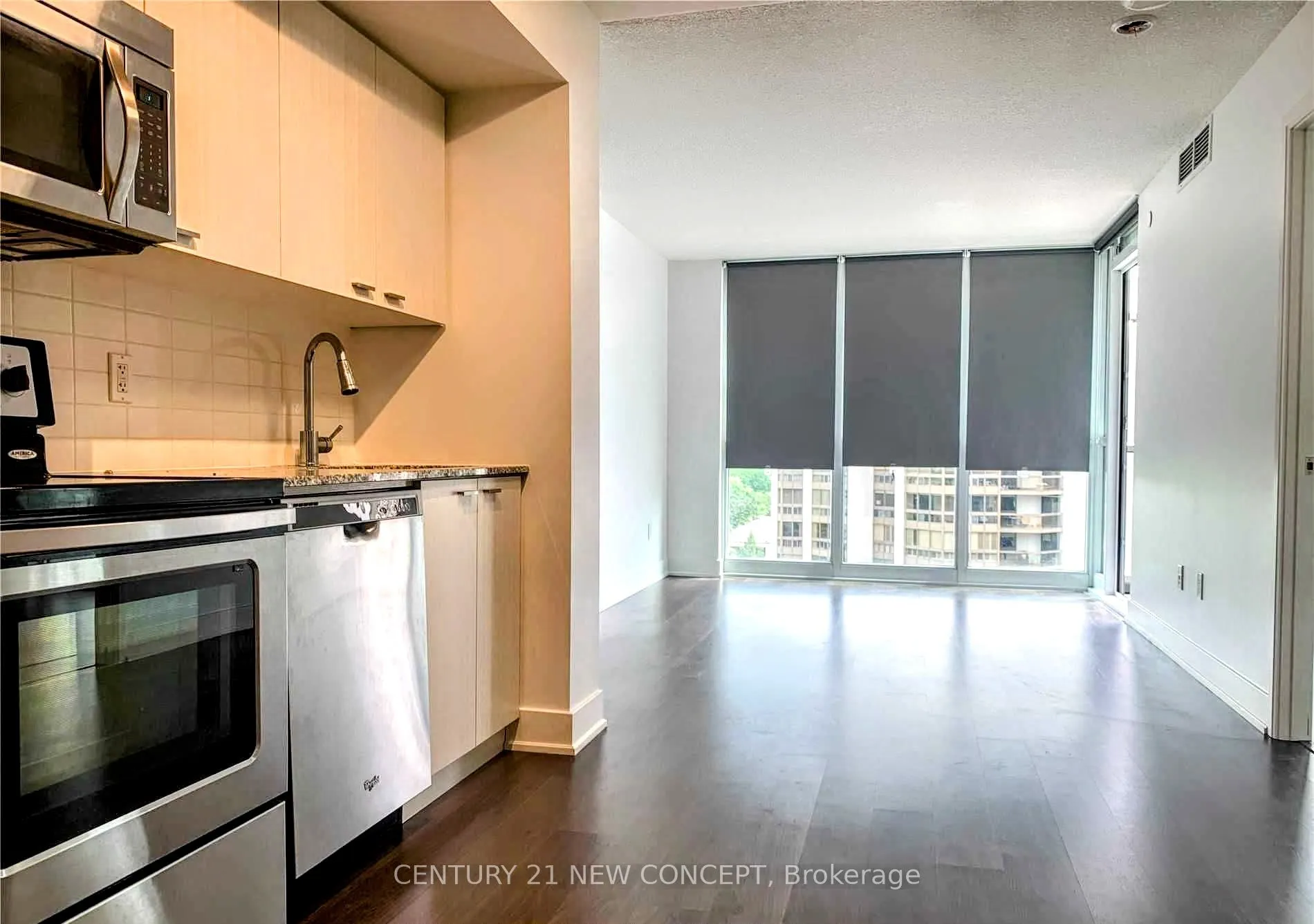 88 Sheppard Avenue E, #1111
