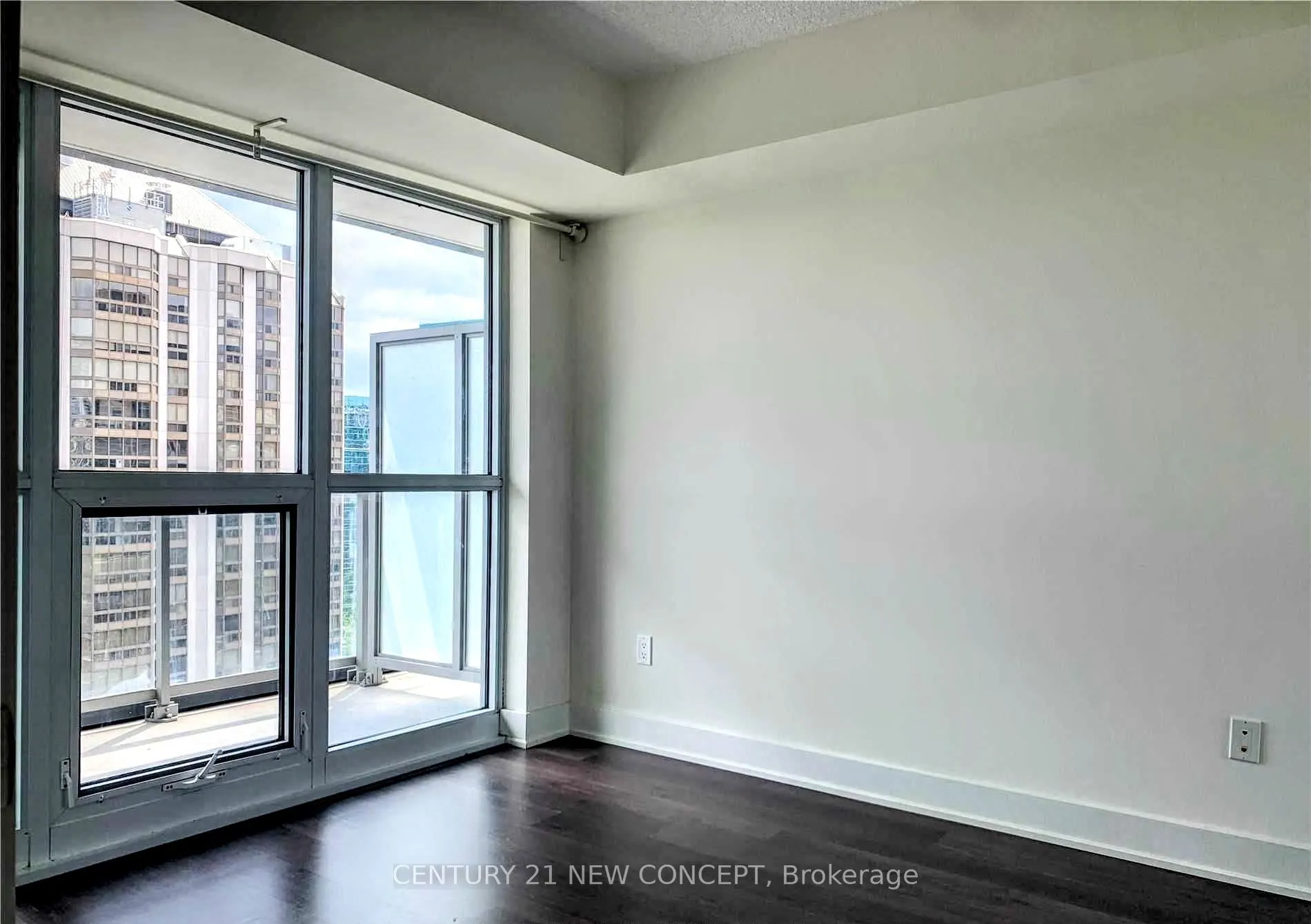 88 Sheppard Avenue E, #1111