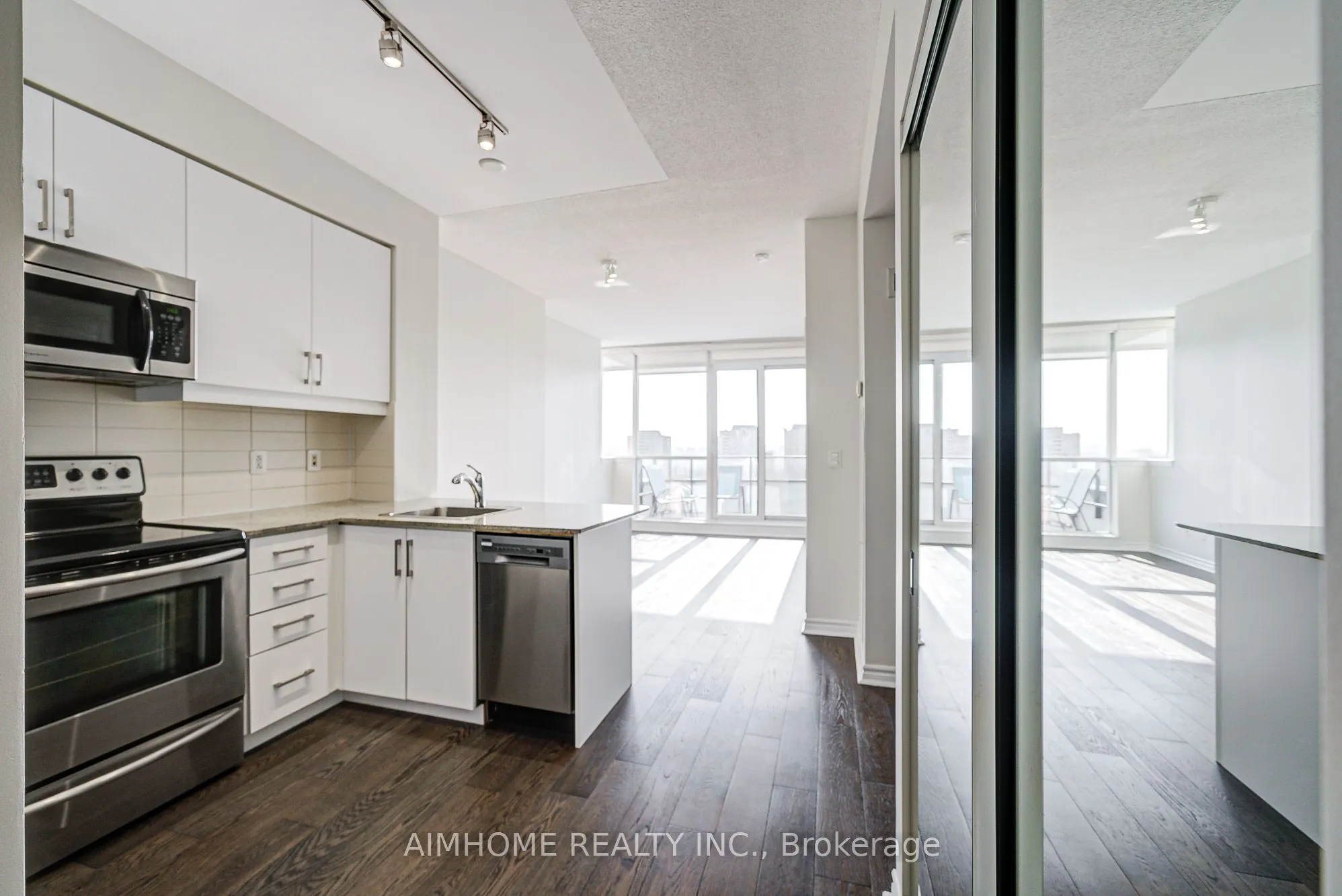 2885 Bayview Avenue, #1201