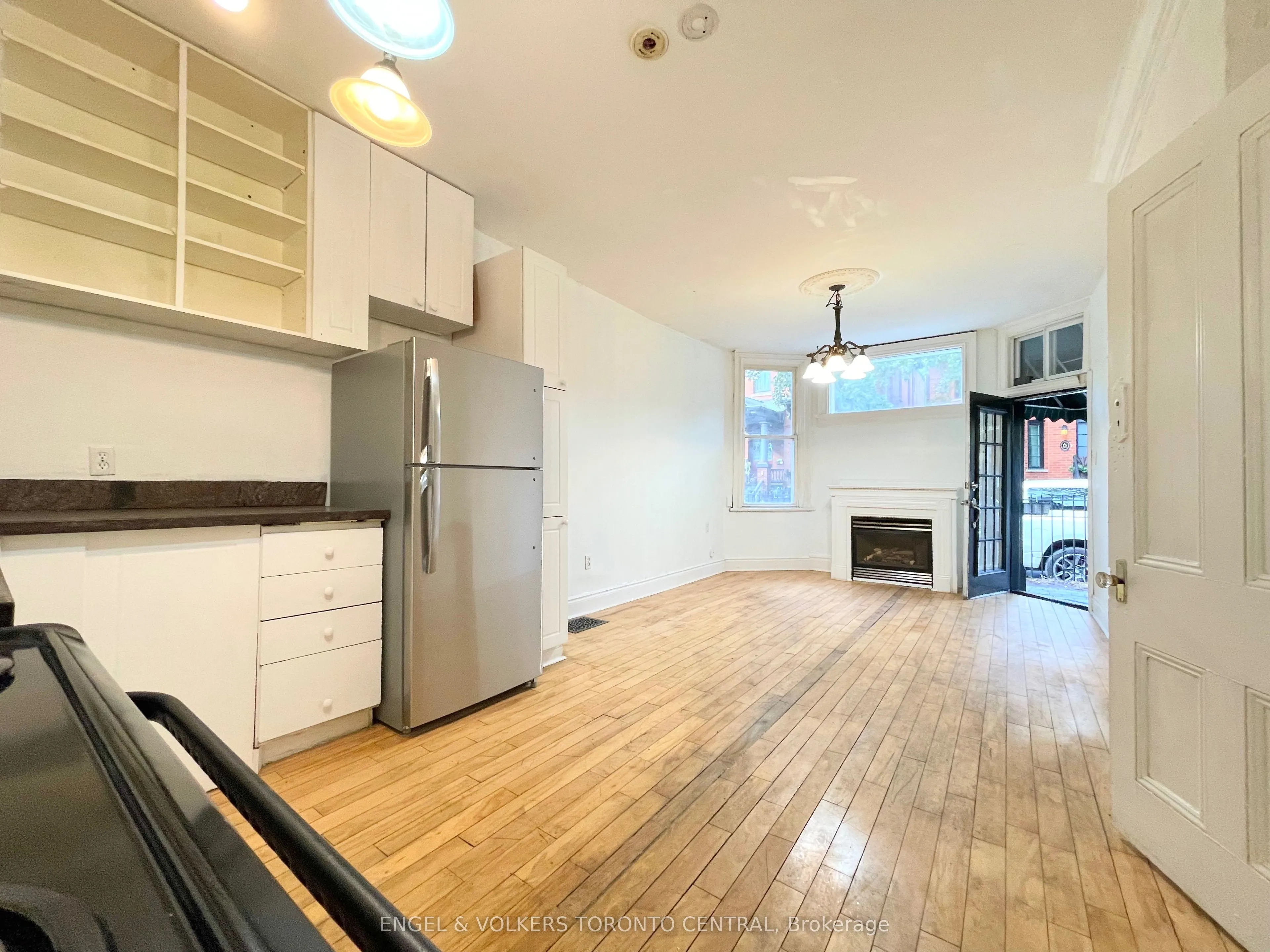 483 Ontario Street, #2