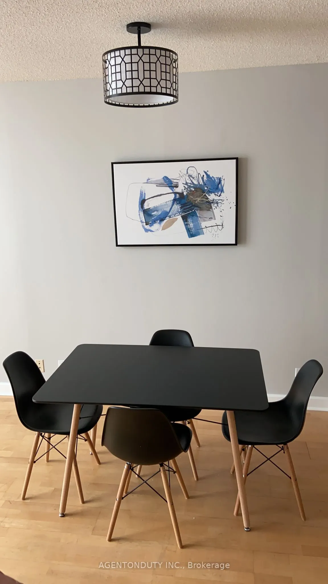 36 Blue Jays Way, #919