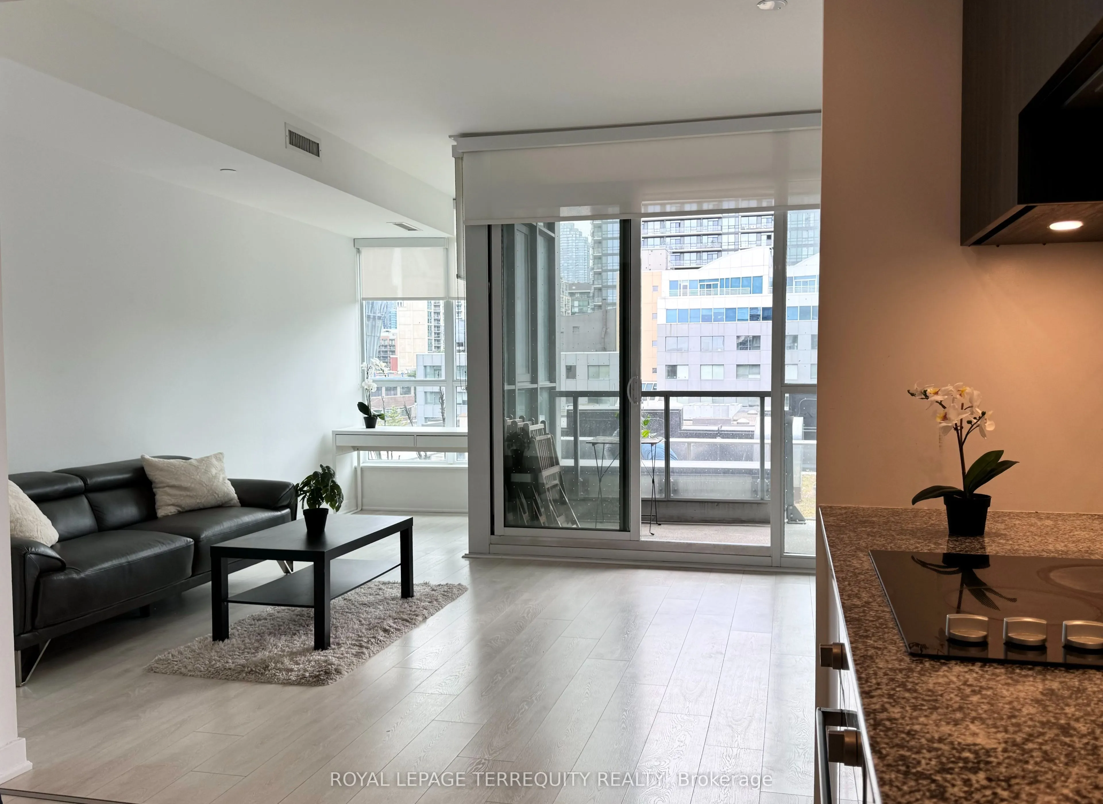 120 Parliament Street, #421
