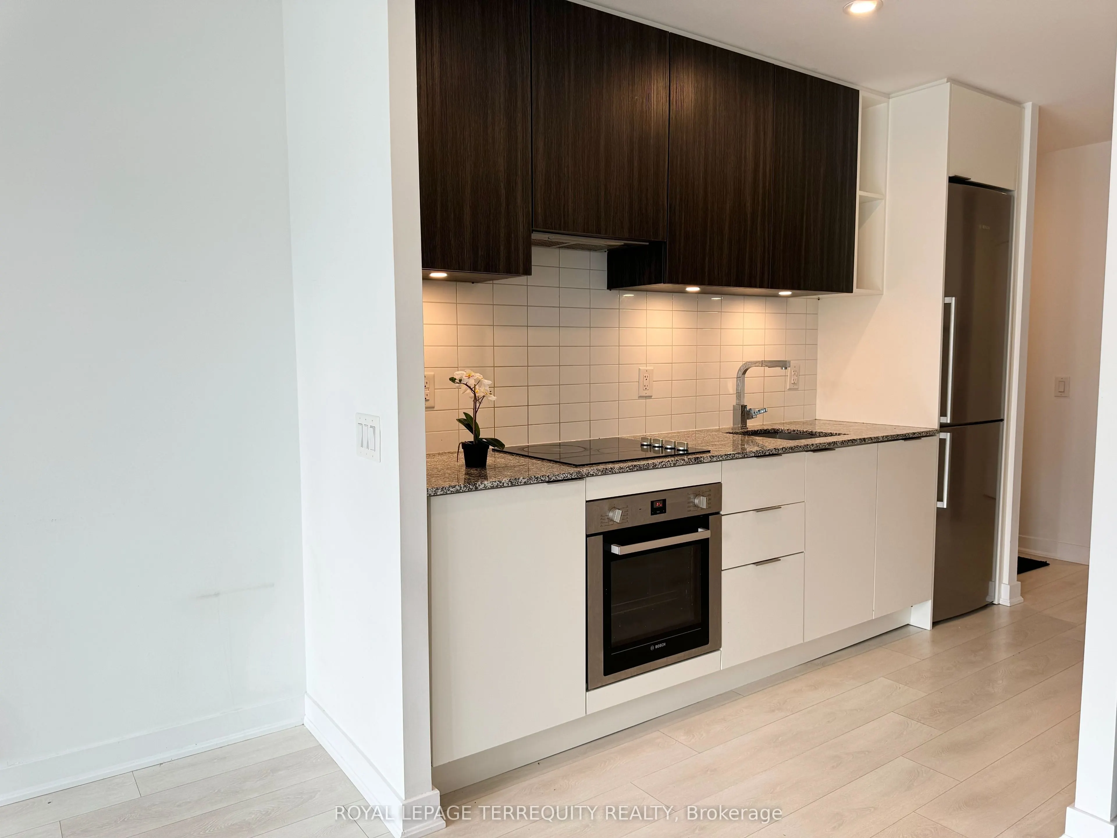 120 Parliament Street, #421