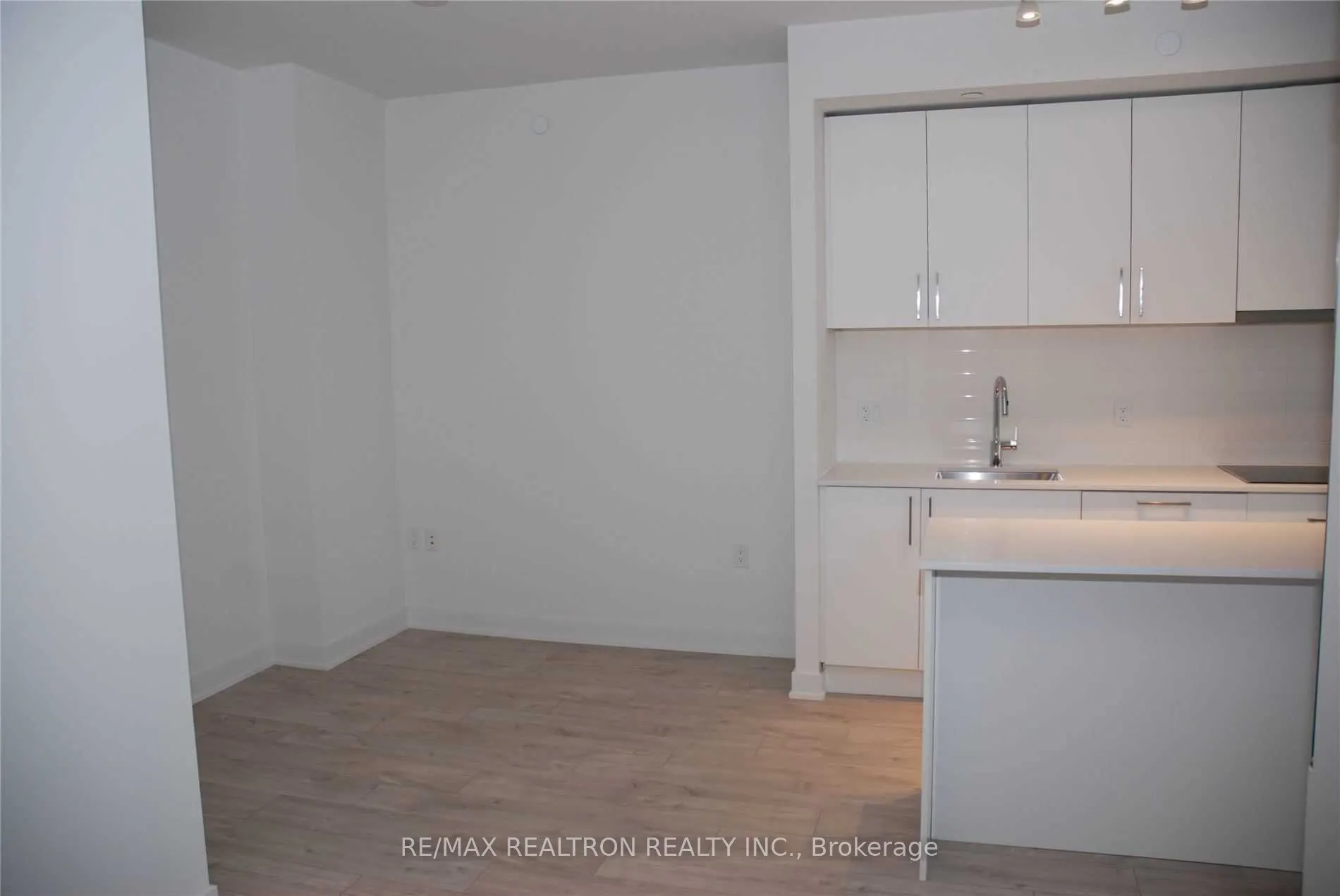 576 Front Street W, #1703