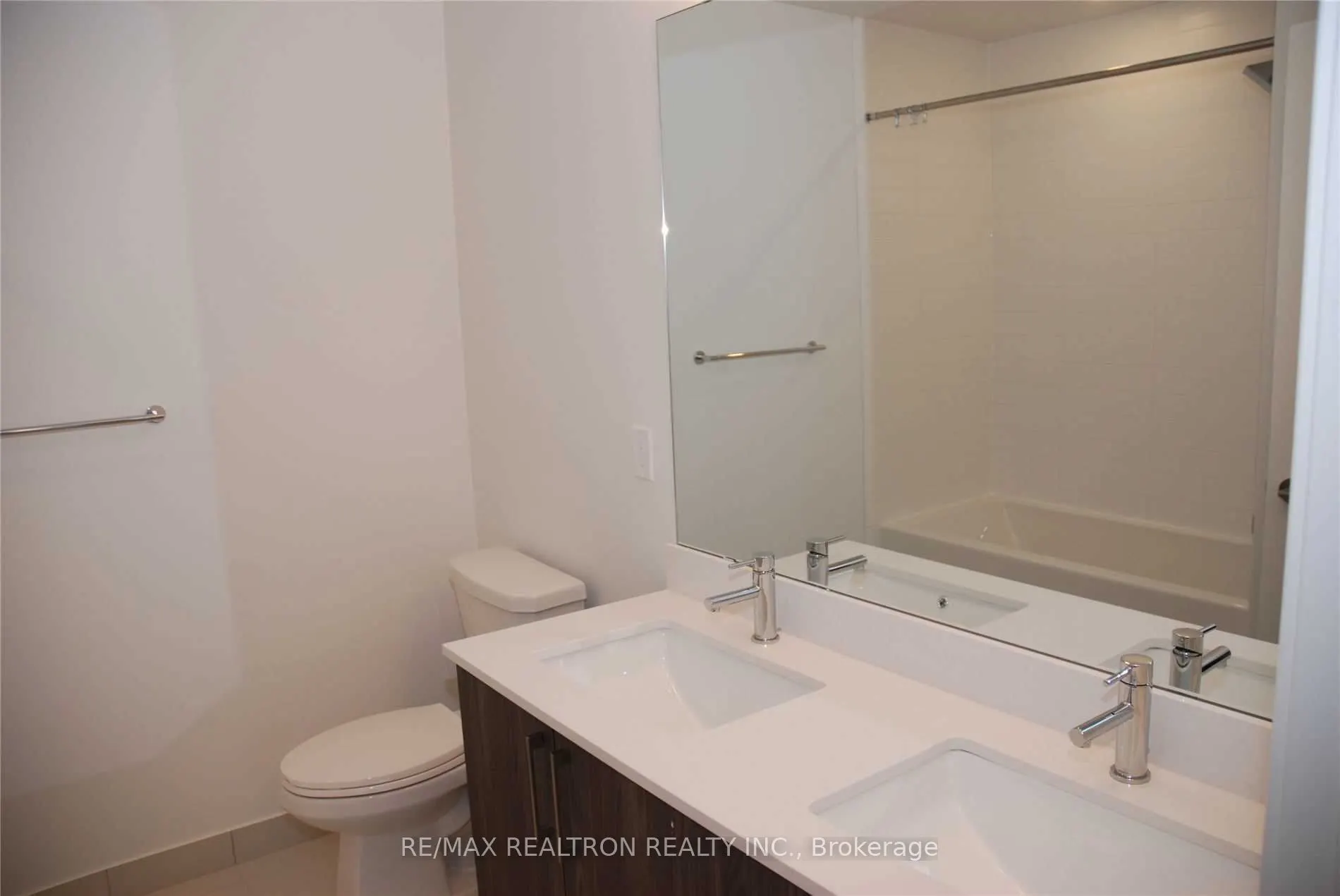 576 Front Street W, #1703