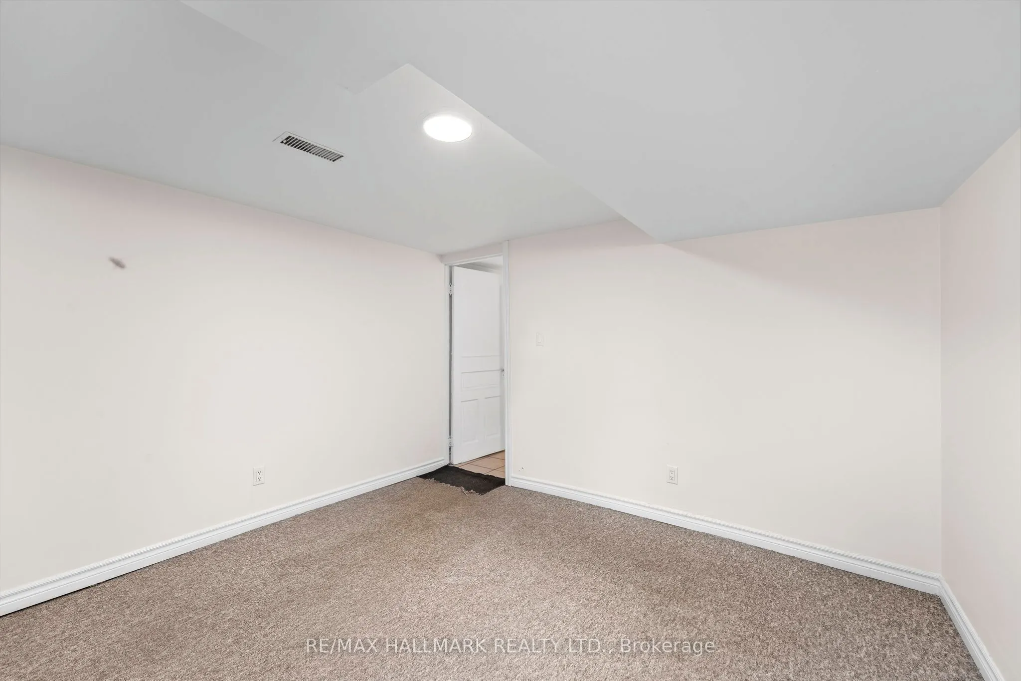 261 Ossington Avenue