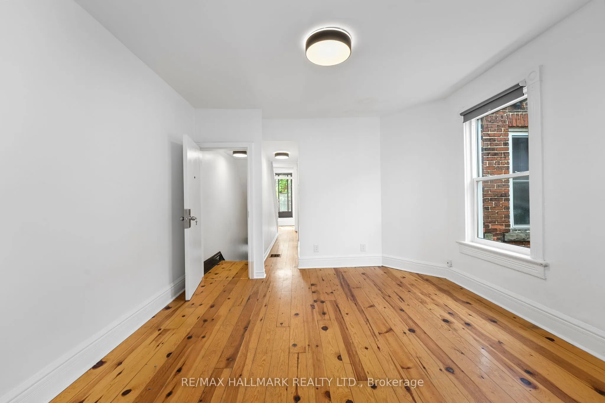 261 Ossington Avenue