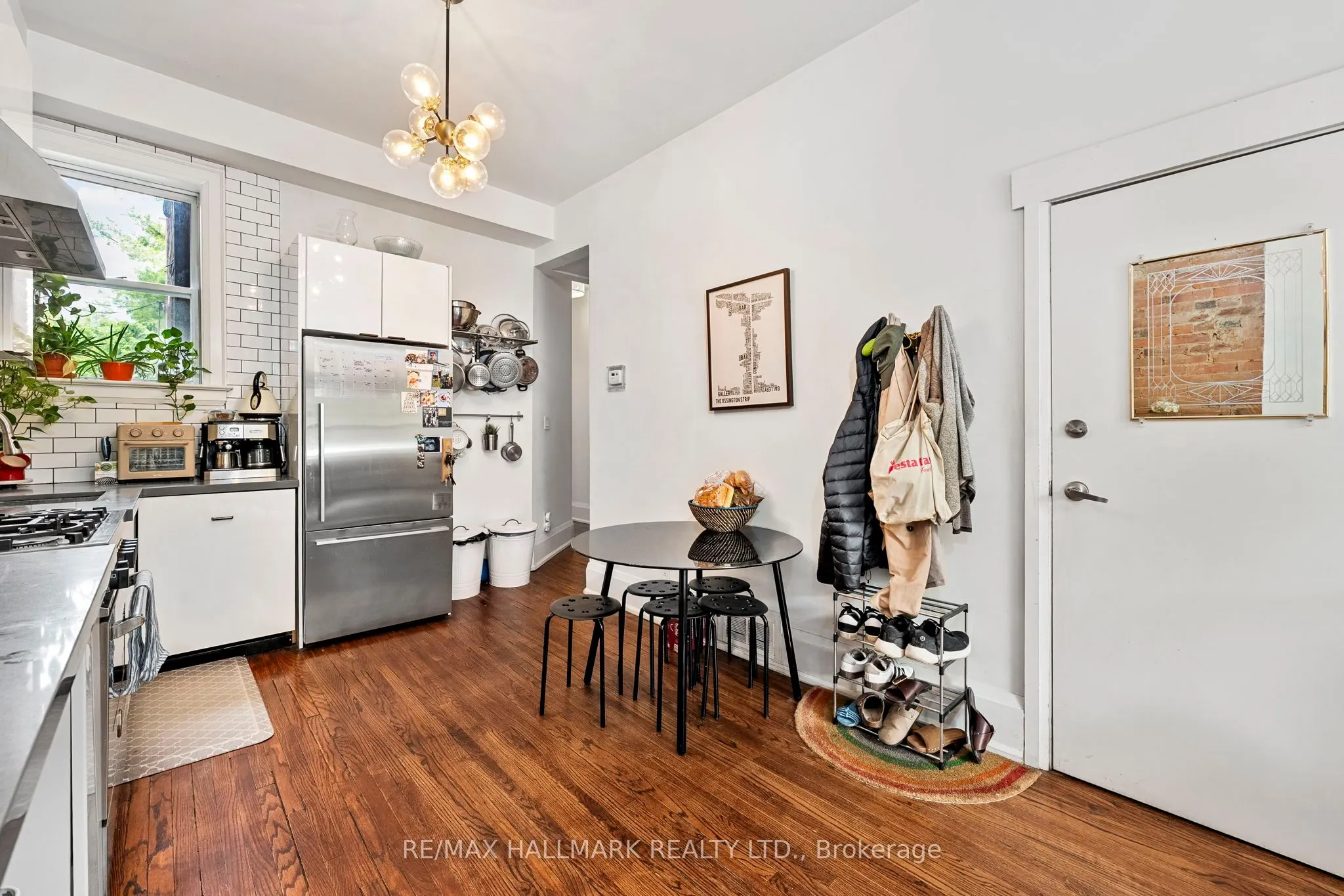261 Ossington Avenue