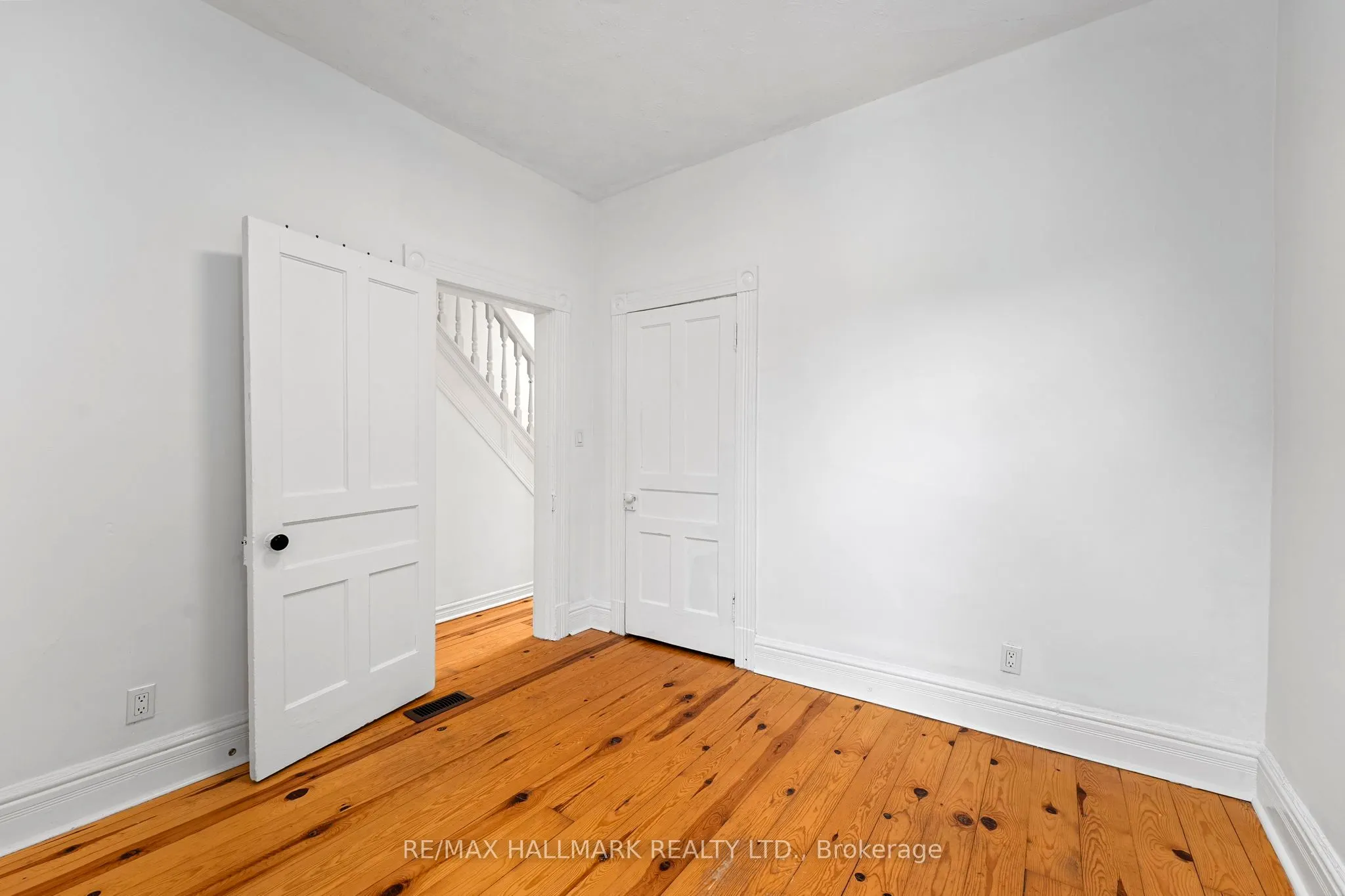 261 Ossington Avenue