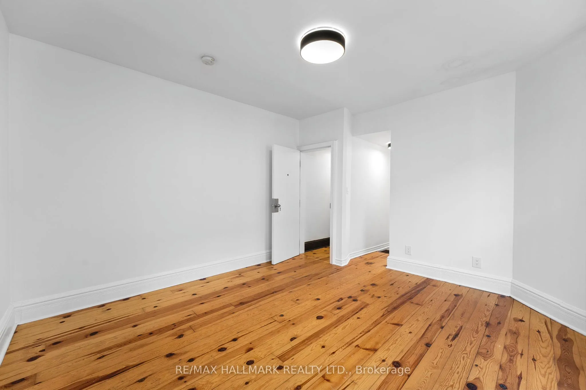 261 Ossington Avenue