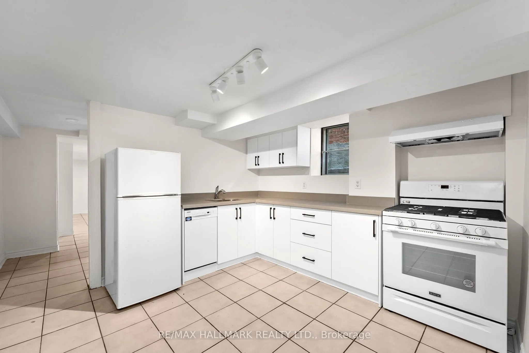 261 Ossington Avenue