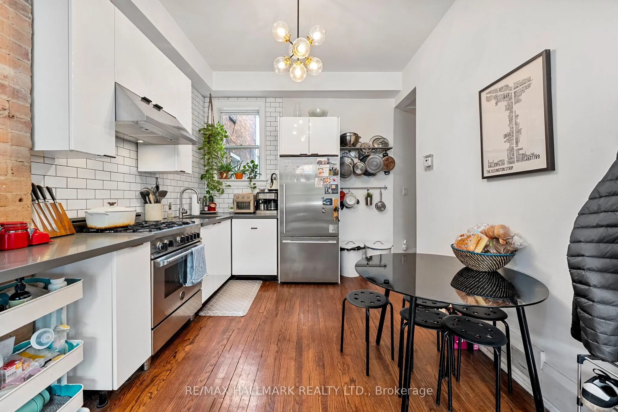 261 Ossington Avenue