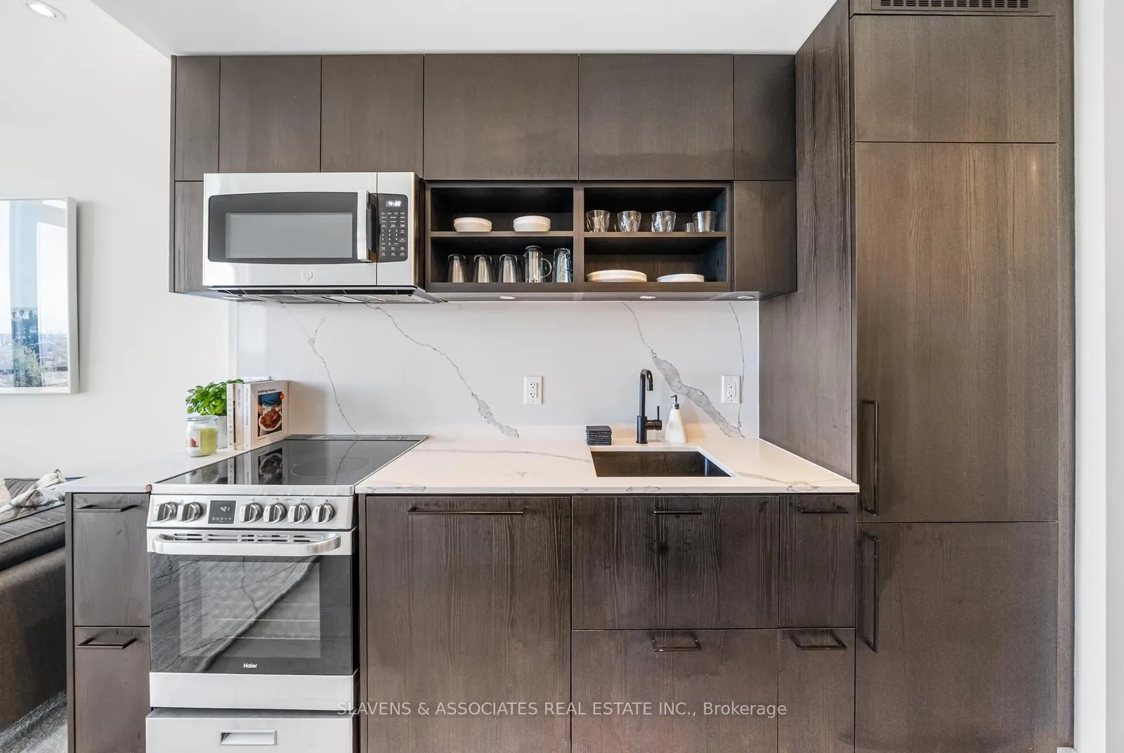 135 East Liberty Street, #2406
