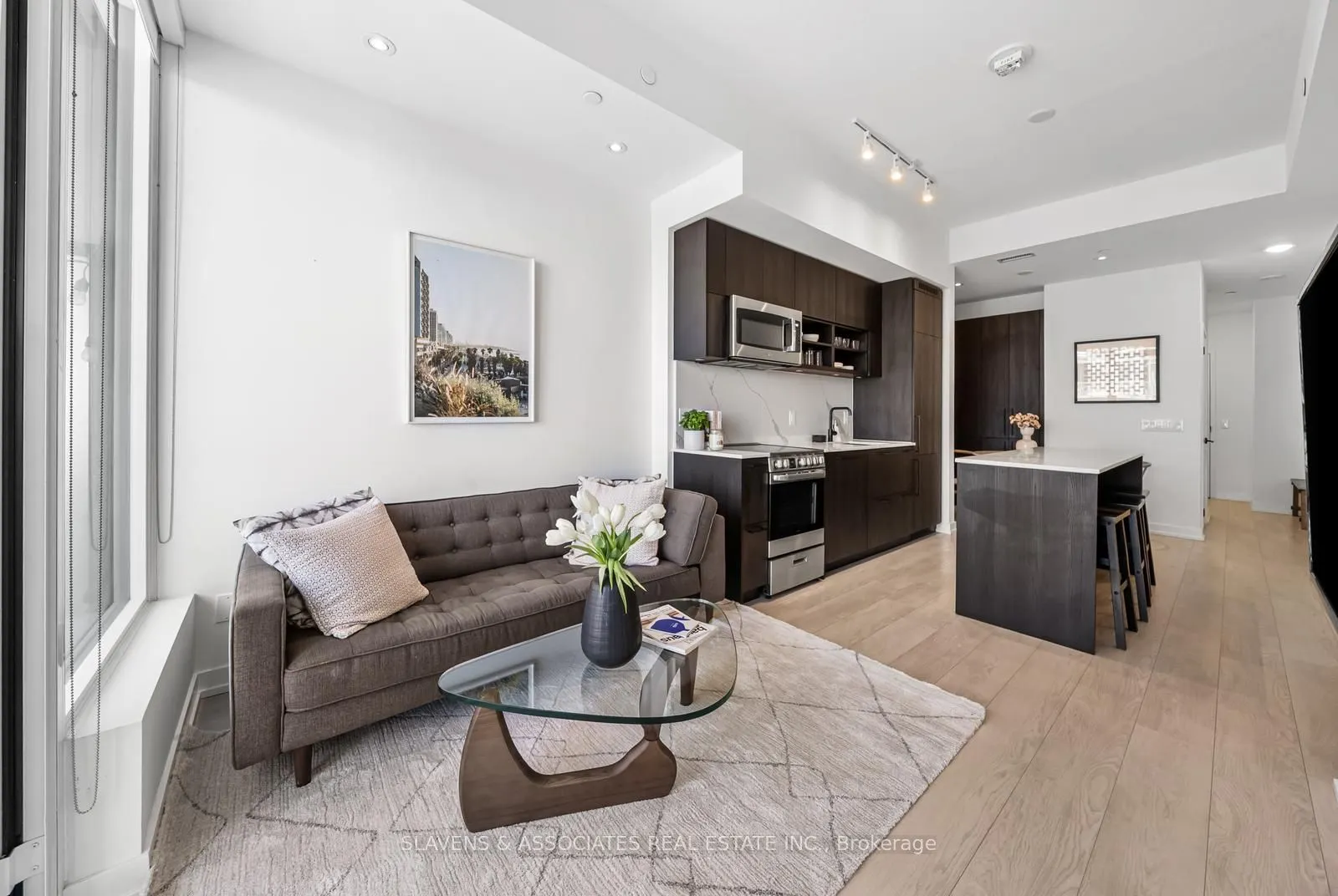 135 East Liberty Street, #2406