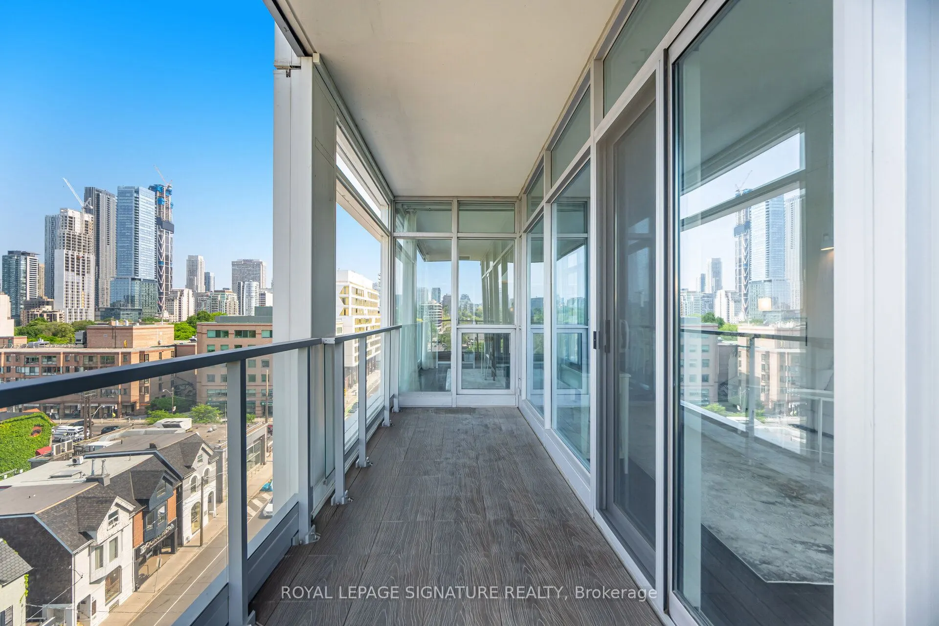 170 Avenue Road, #810