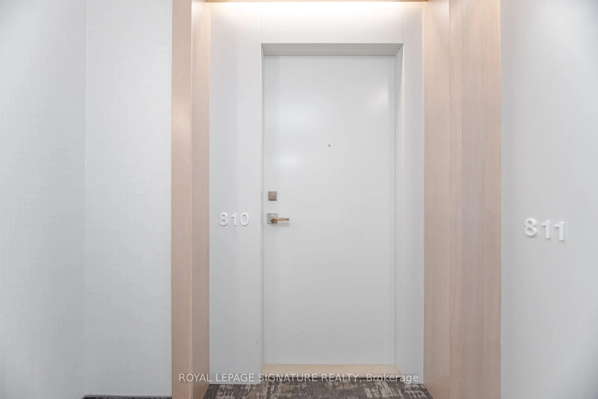170 Avenue Road, #810