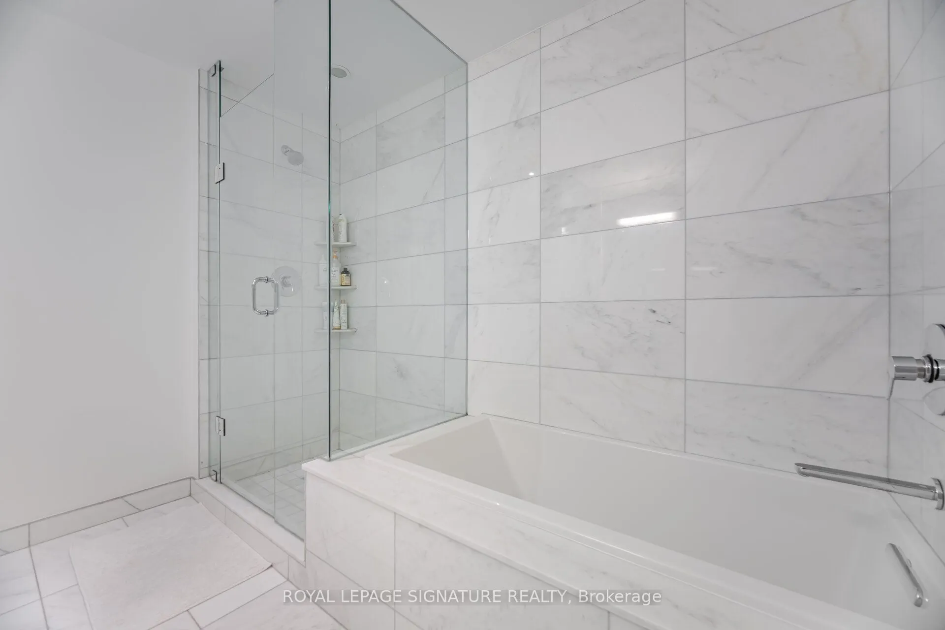 170 Avenue Road, #810