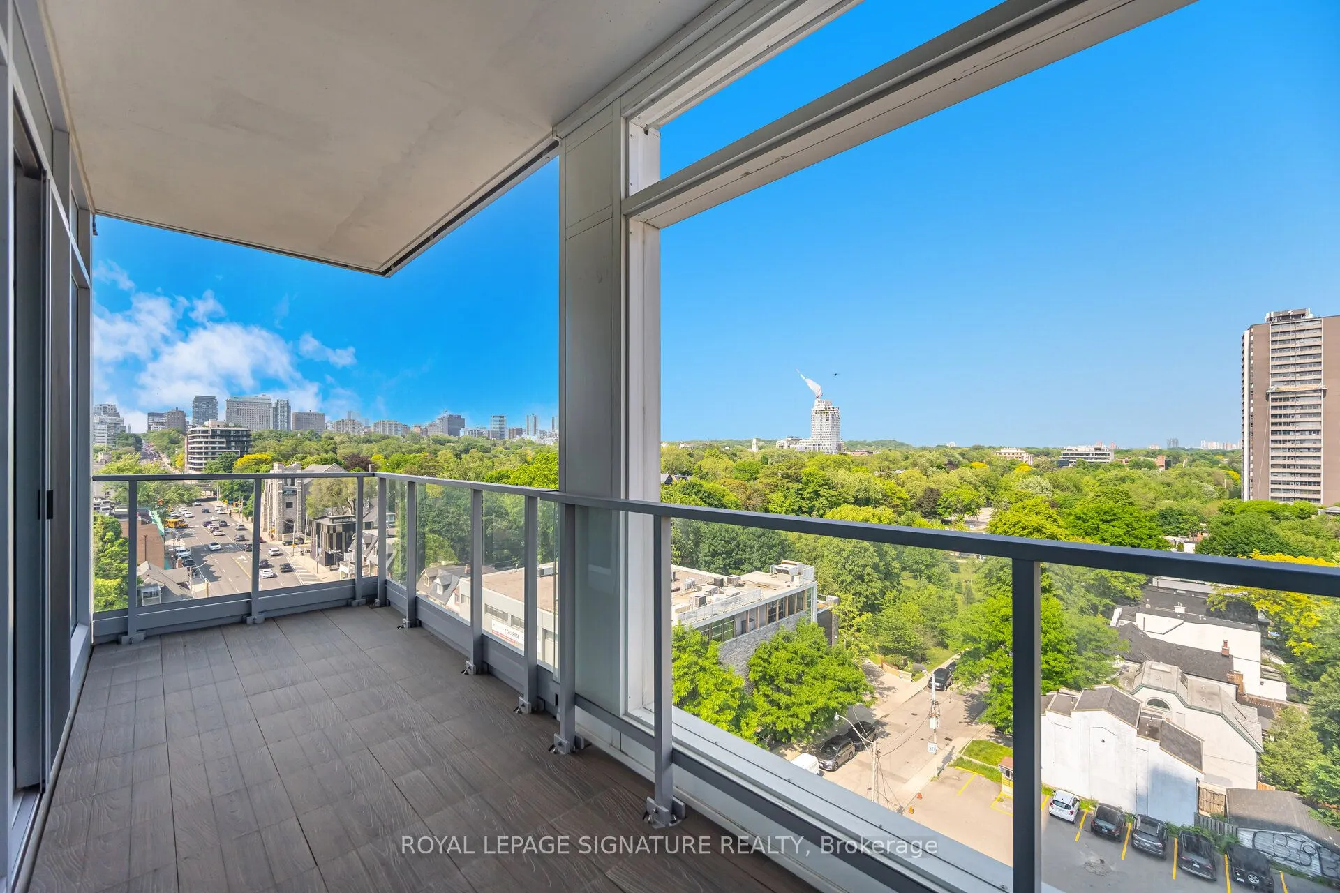 170 Avenue Road, #810