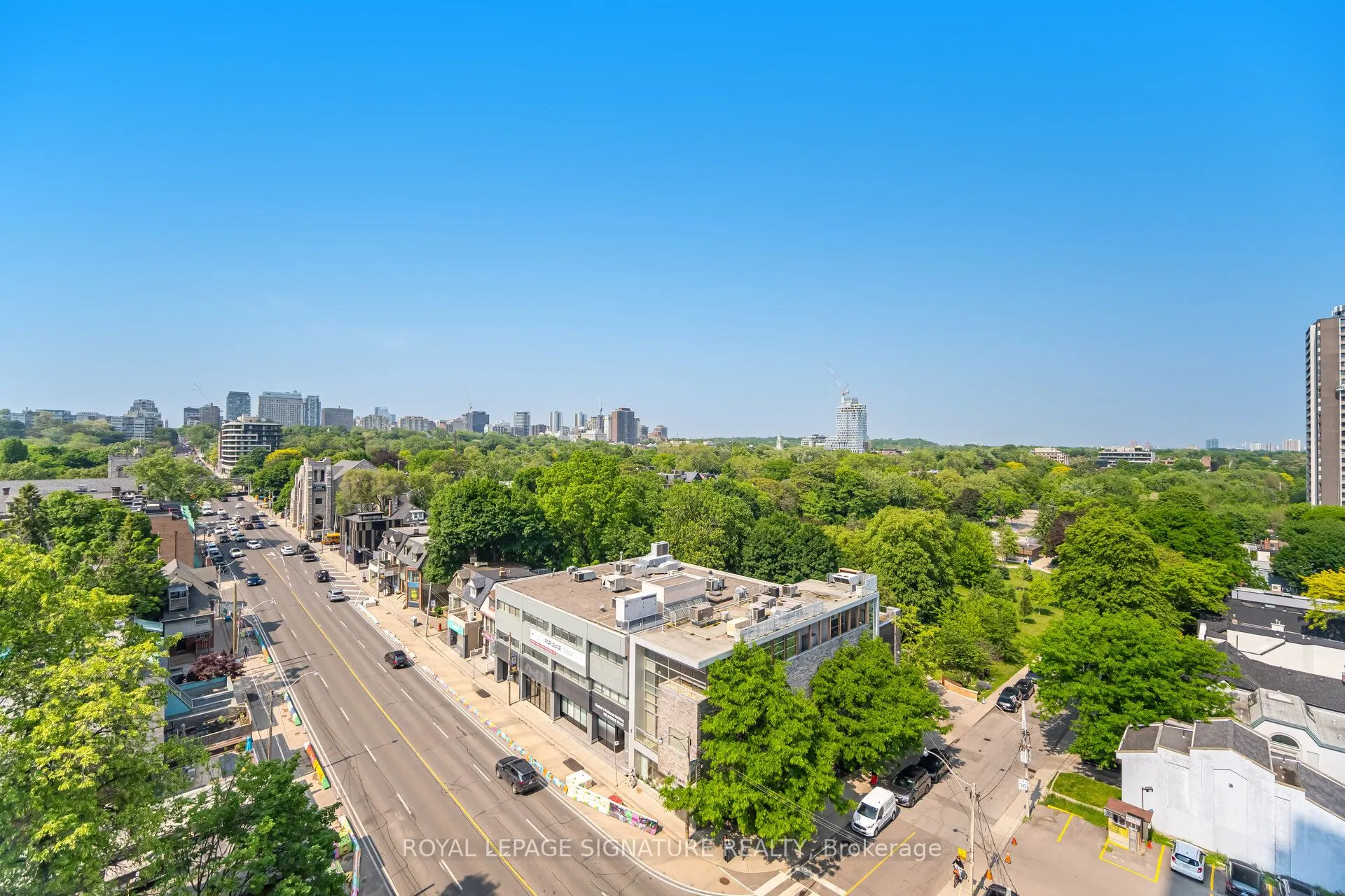 170 Avenue Road, #810