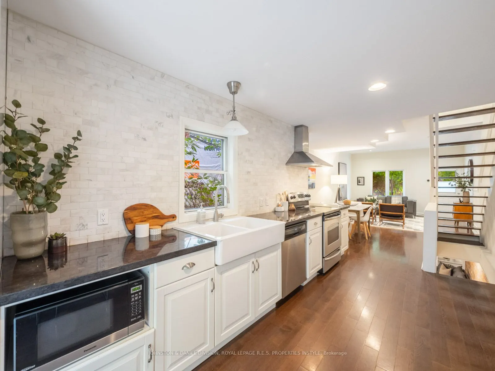 77 Walnut Avenue