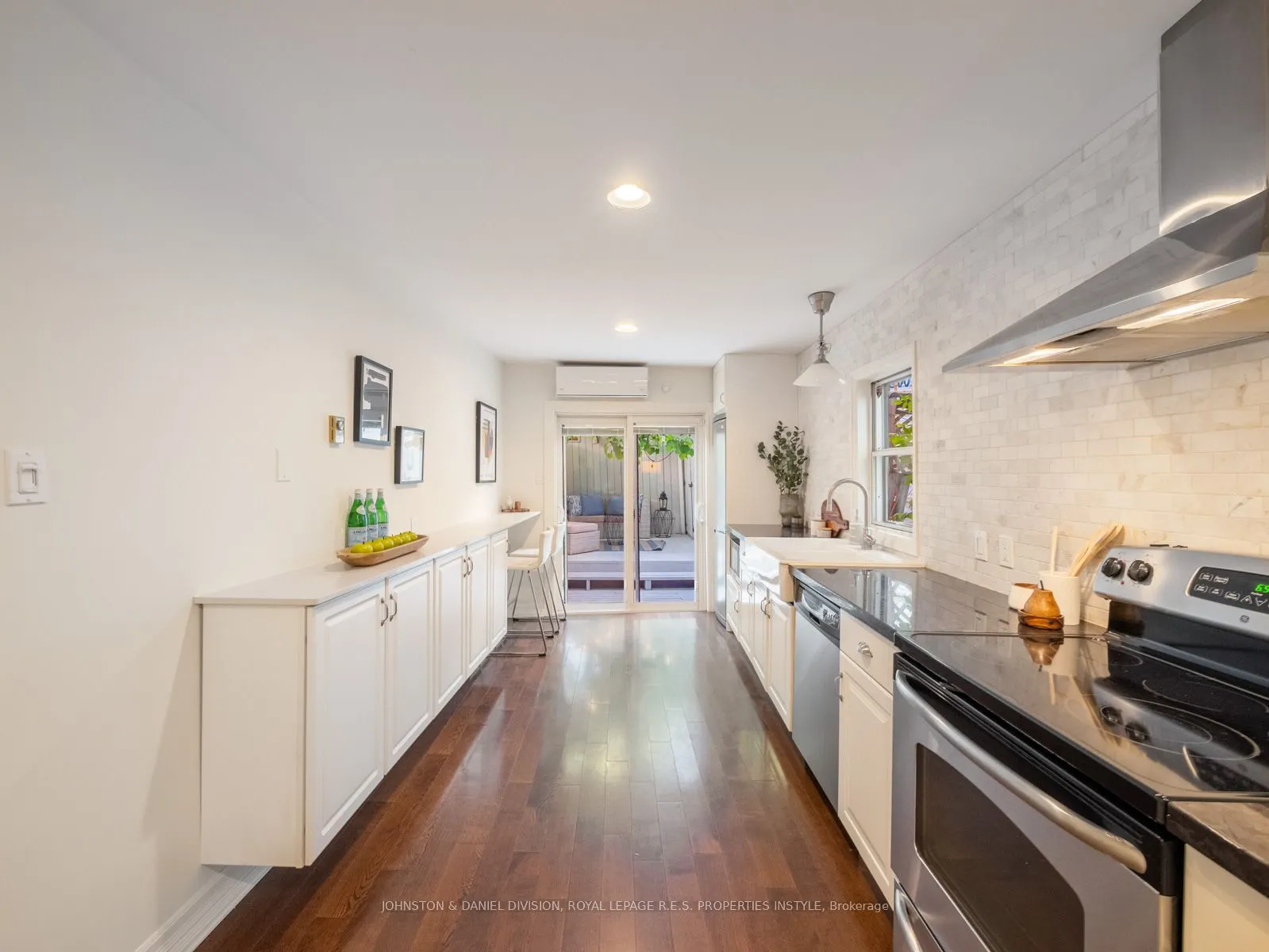 77 Walnut Avenue