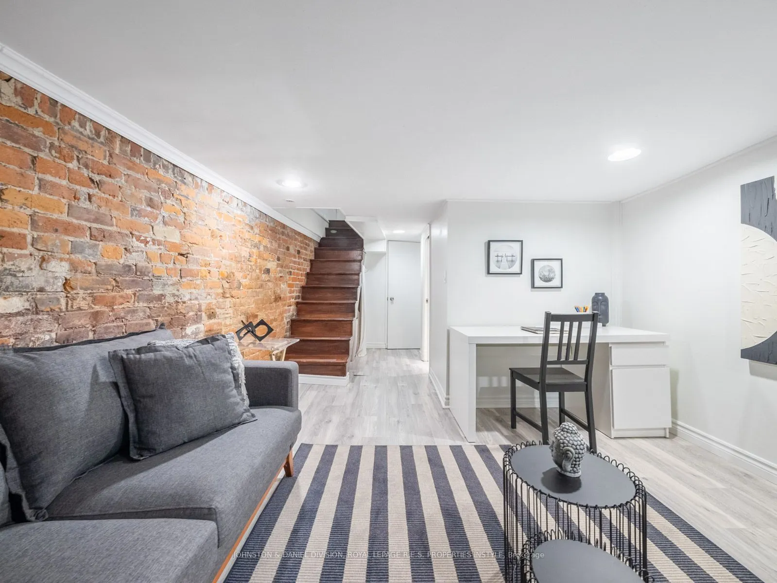 77 Walnut Avenue