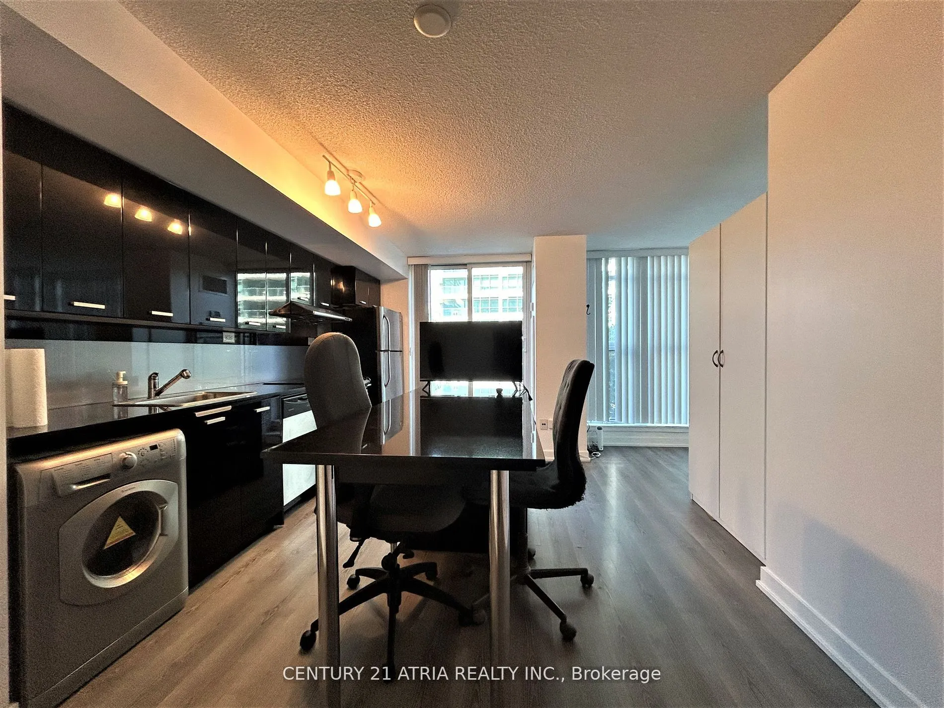 19 Singer Court, #209B