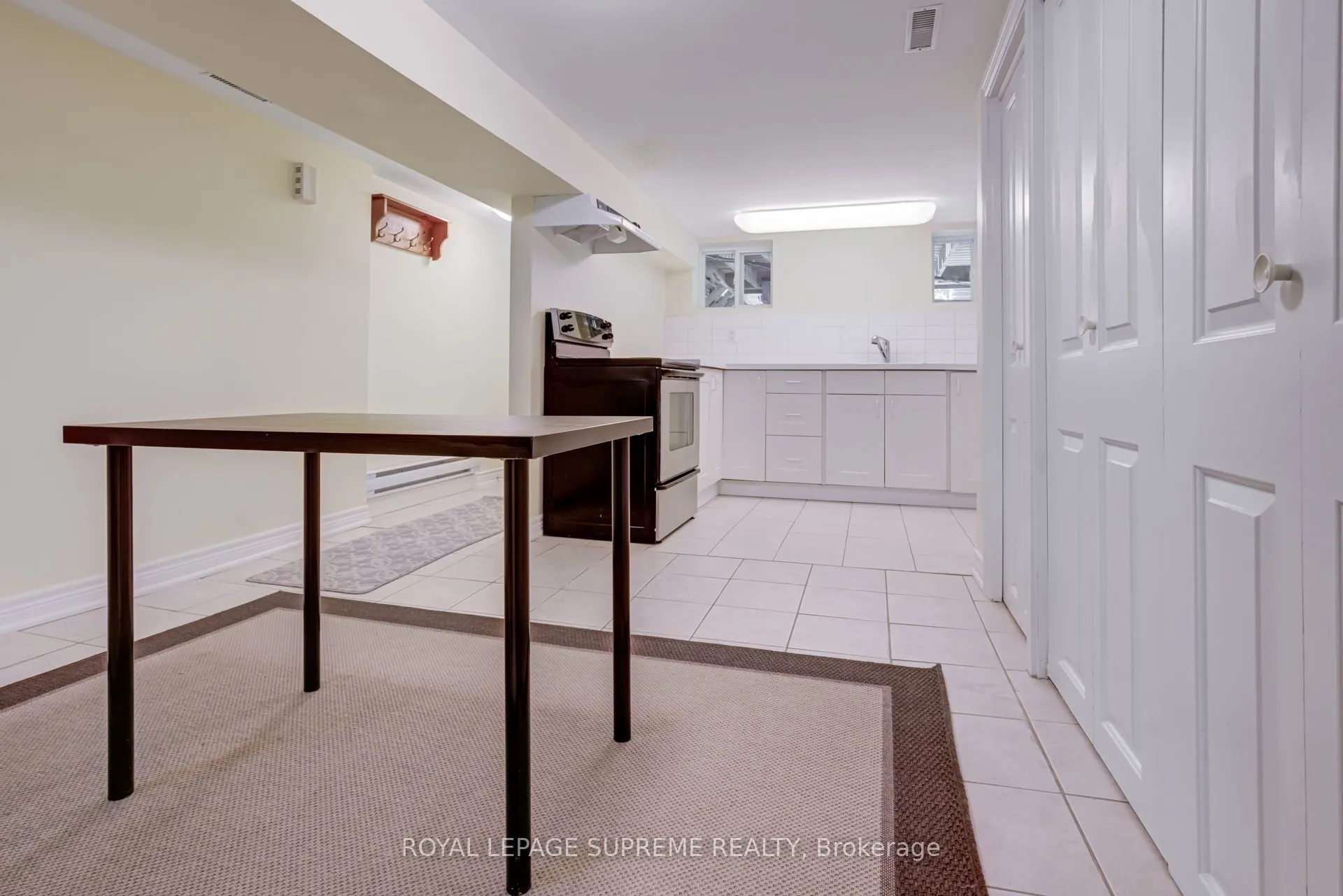 66 Kenwood Avenue, #Lower