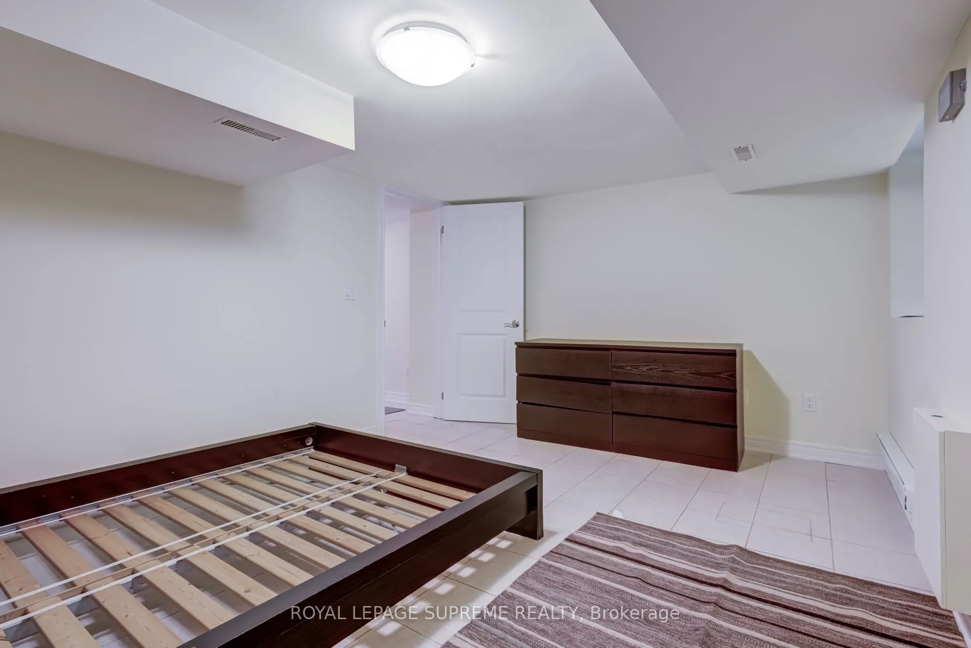66 Kenwood Avenue, #Lower