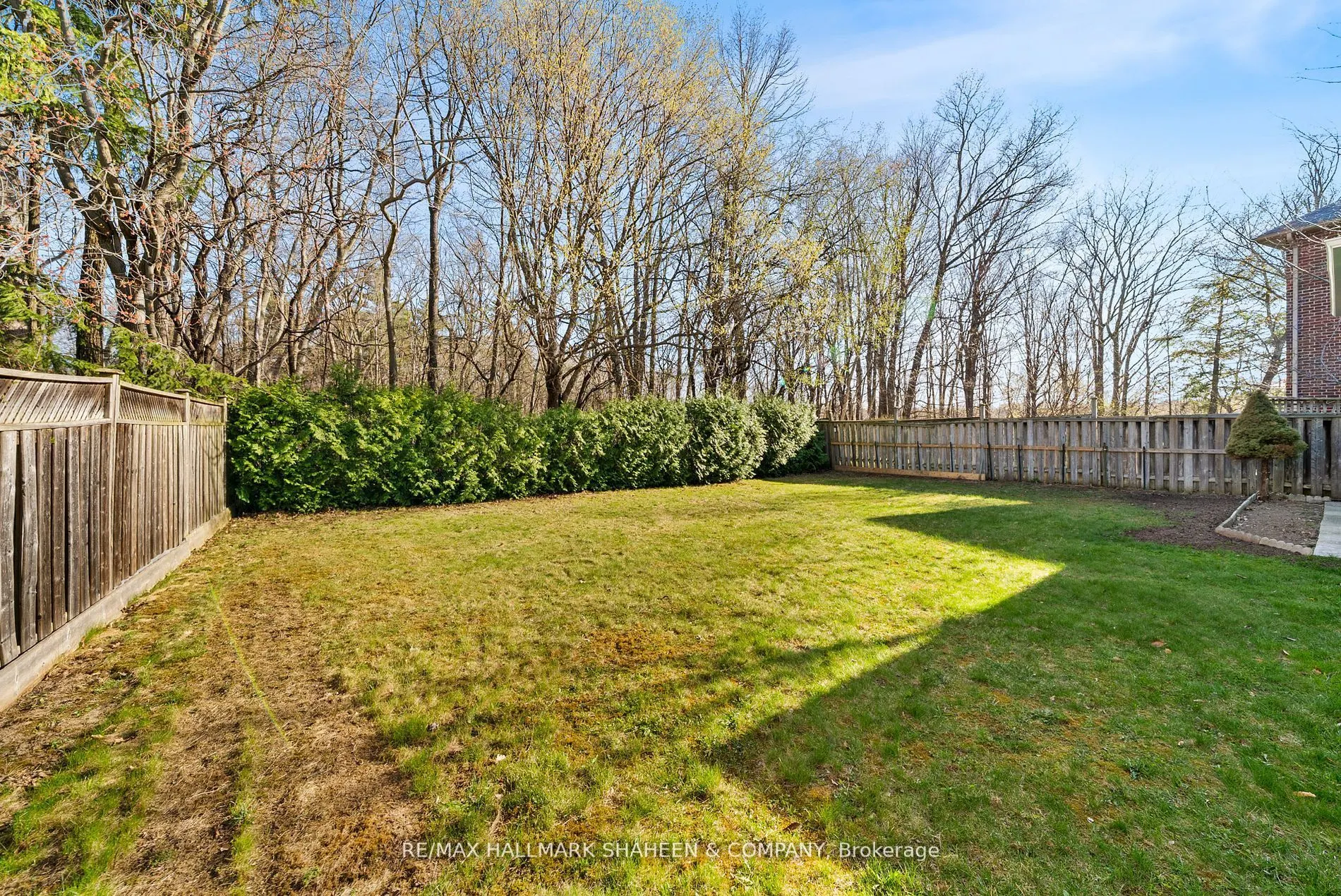 27 Christine Crescent