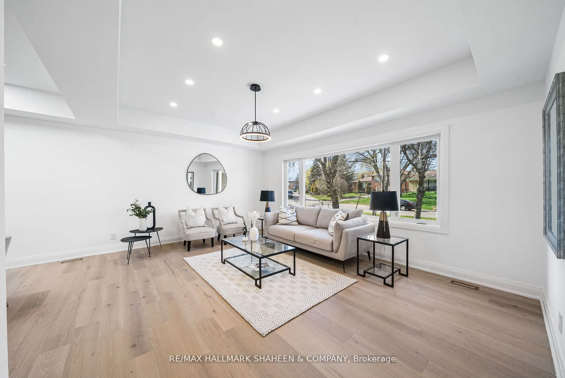 27 Christine Crescent