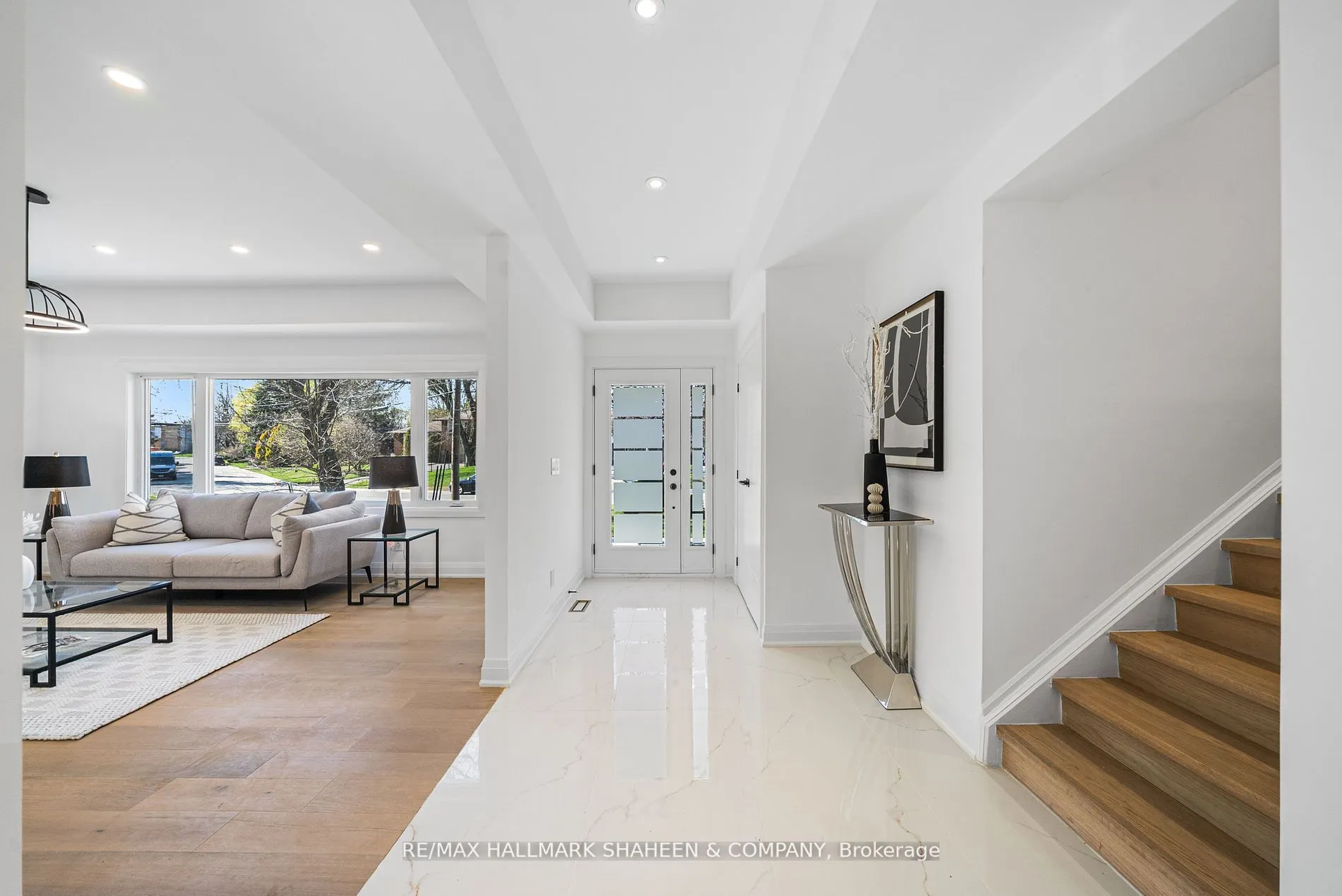 27 Christine Crescent
