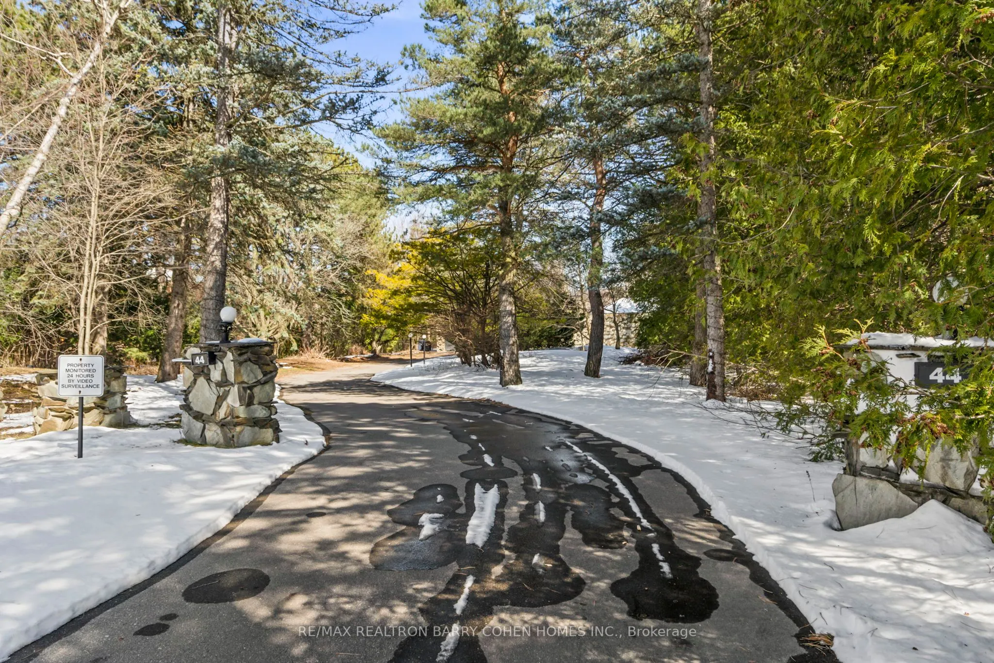 44 The Bridle Path