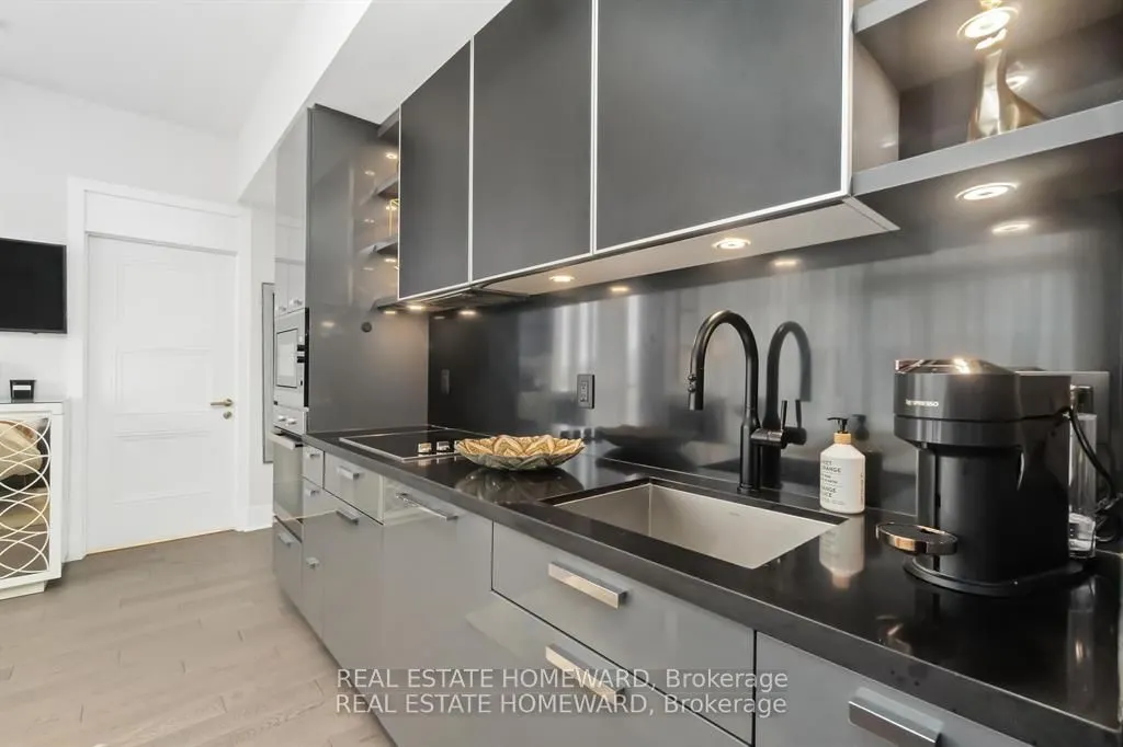 32 Davenport Road, #1401